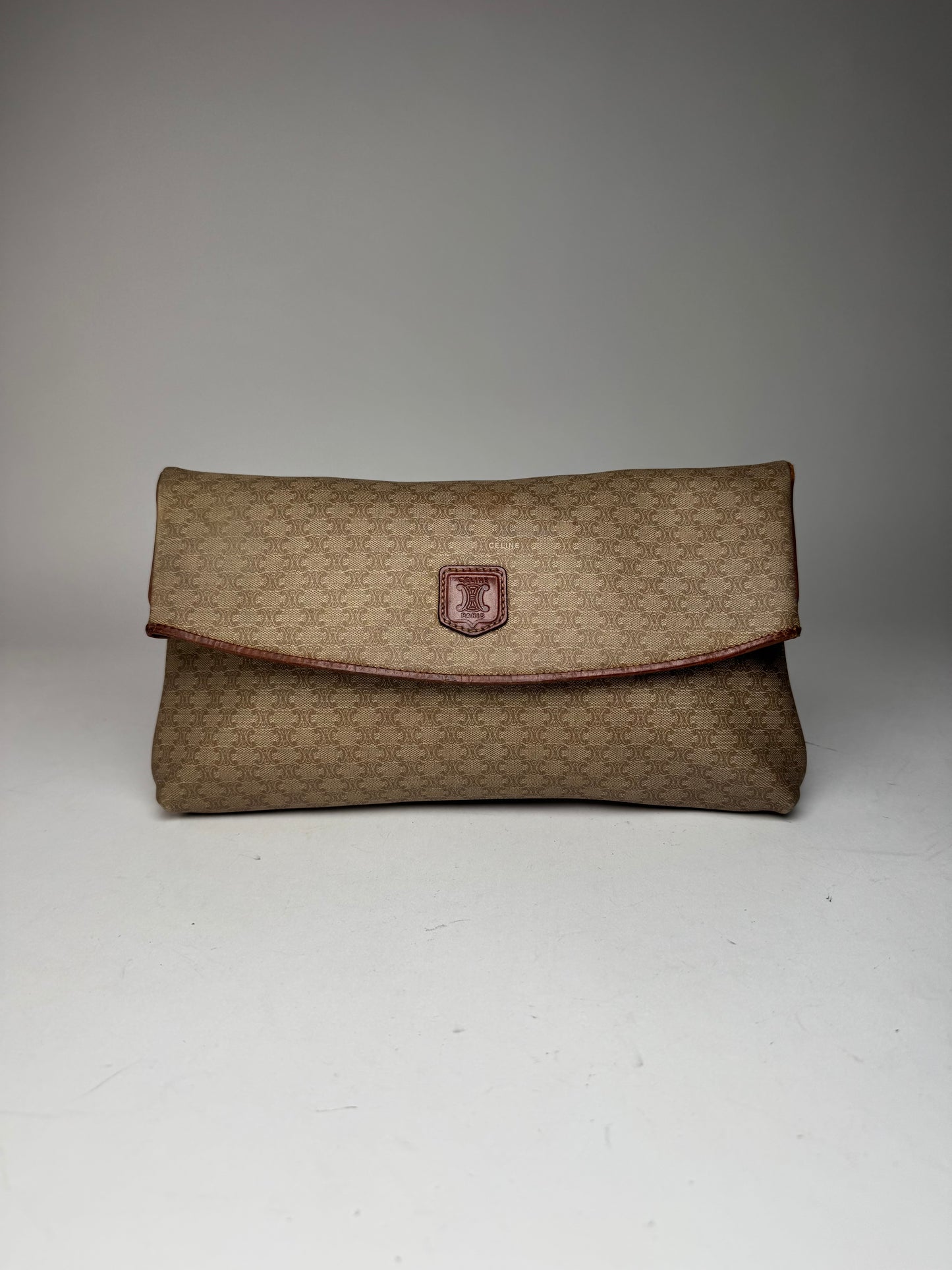 Pochette vintage en cuir monogramme Céline Paris beige marron