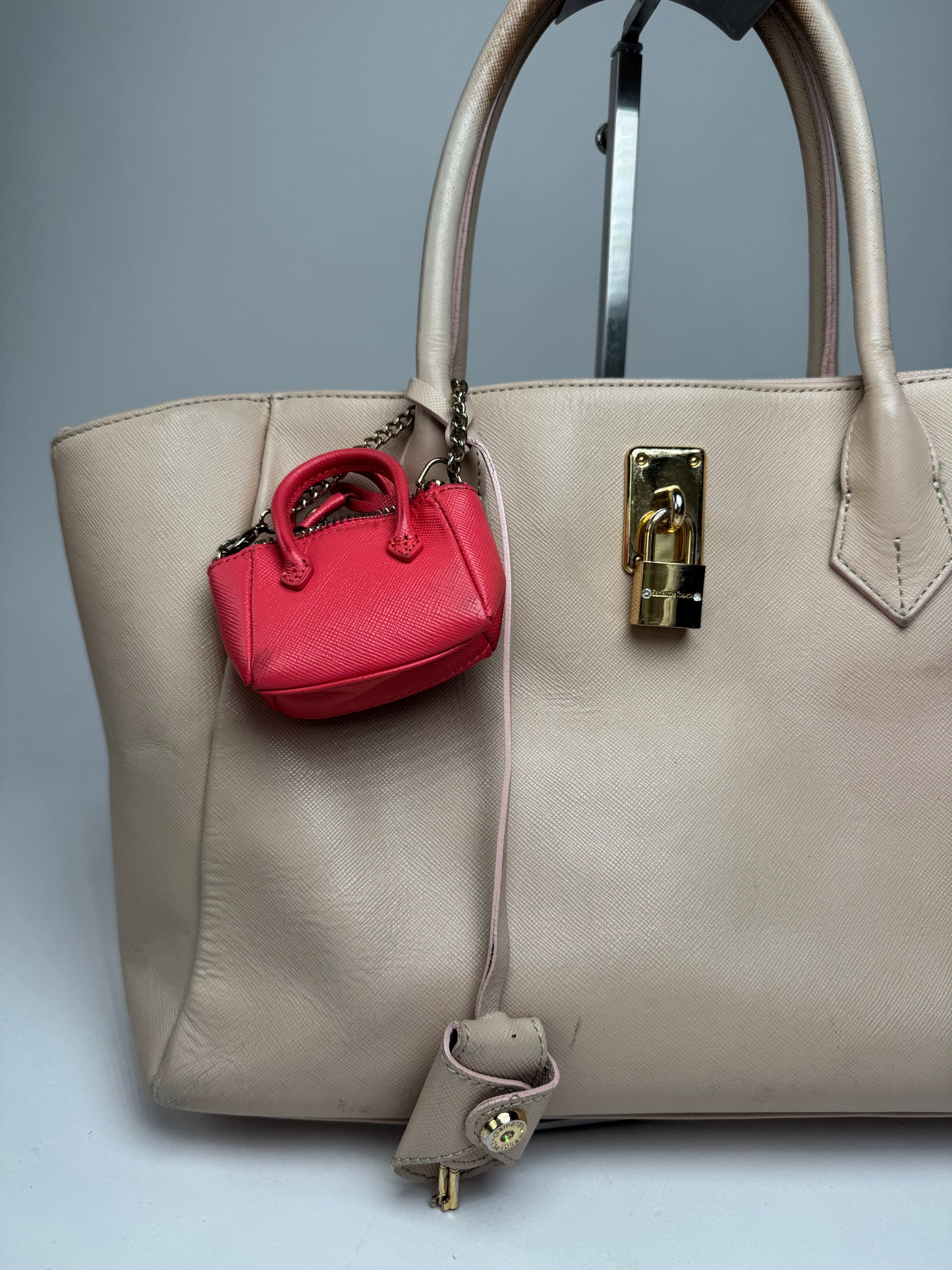 Vintage Samantha Thavas Leather Handbag Pink