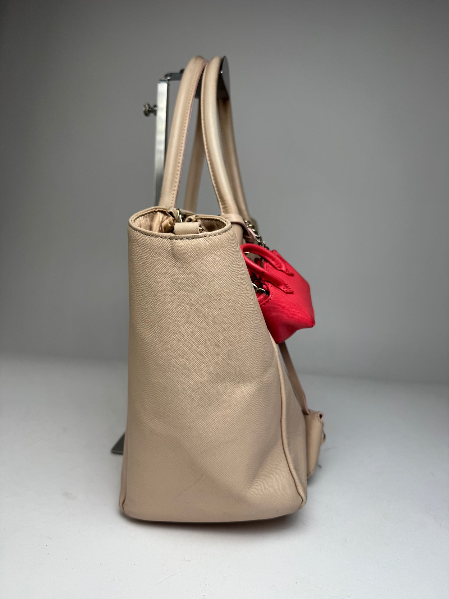 Vintage Samantha Thavas Leather Handbag Pink