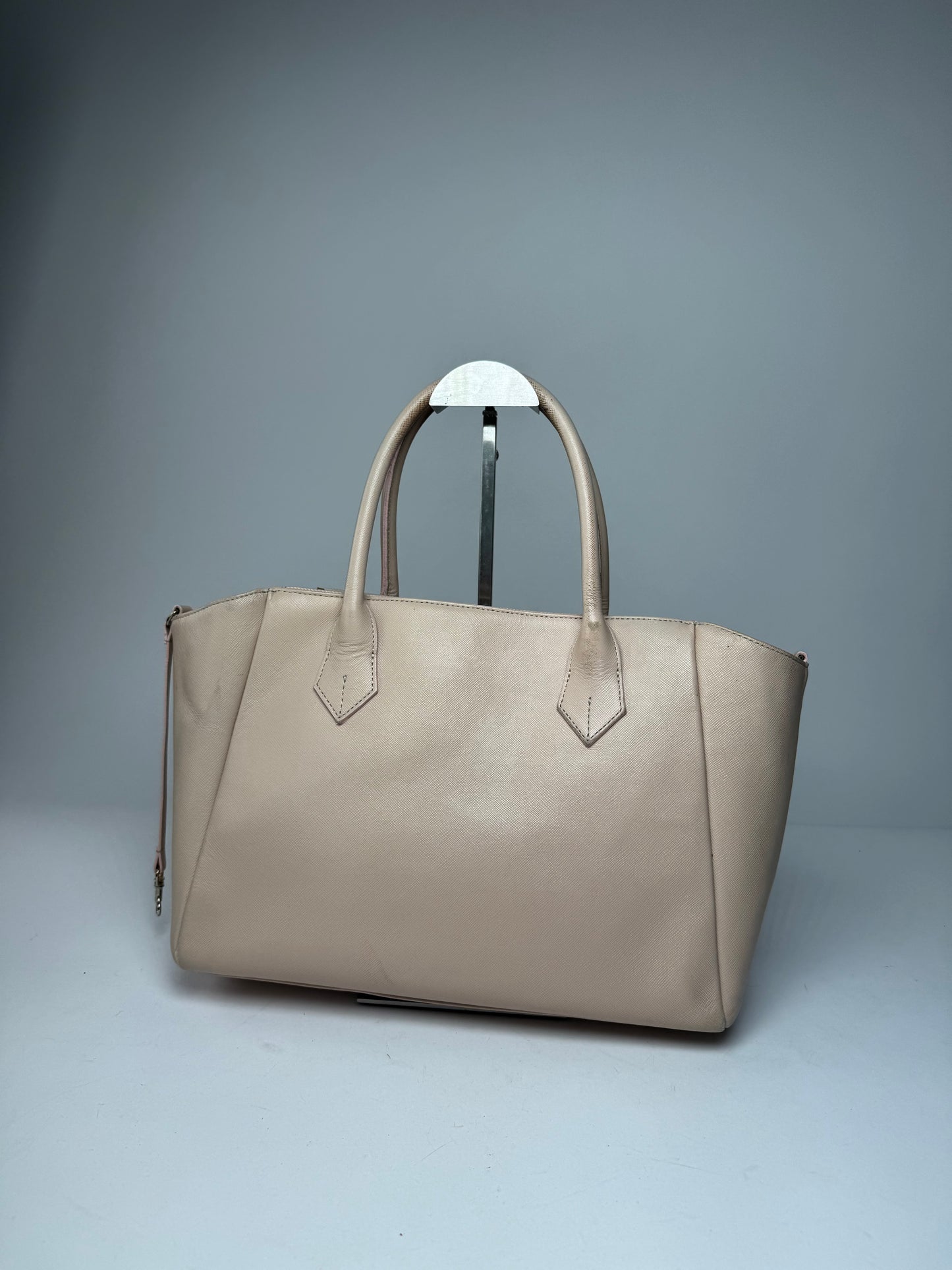 Vintage Samantha Thavas Leather Handbag Pink