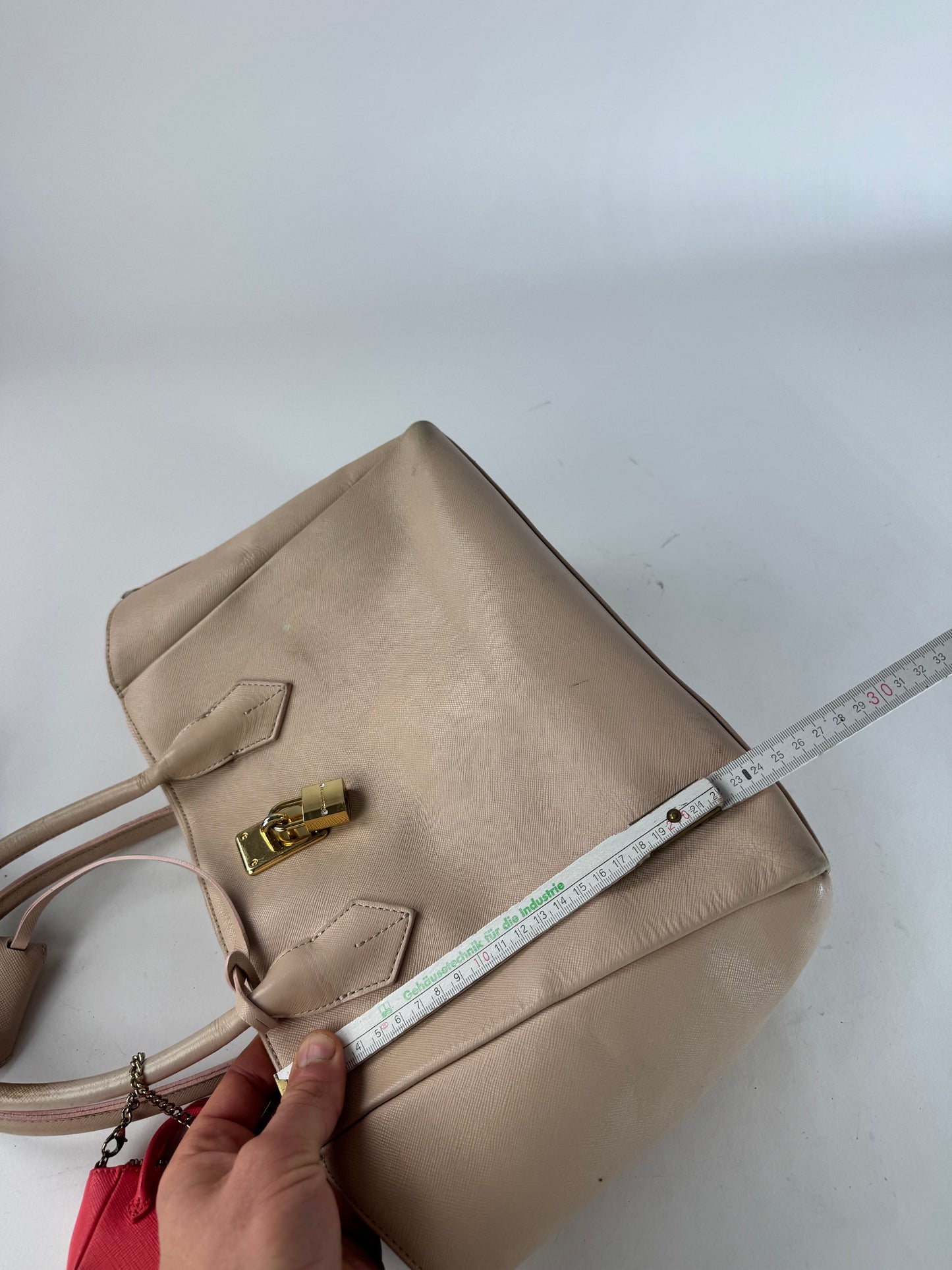 Vintage Samantha Thavas Leather Handbag Pink