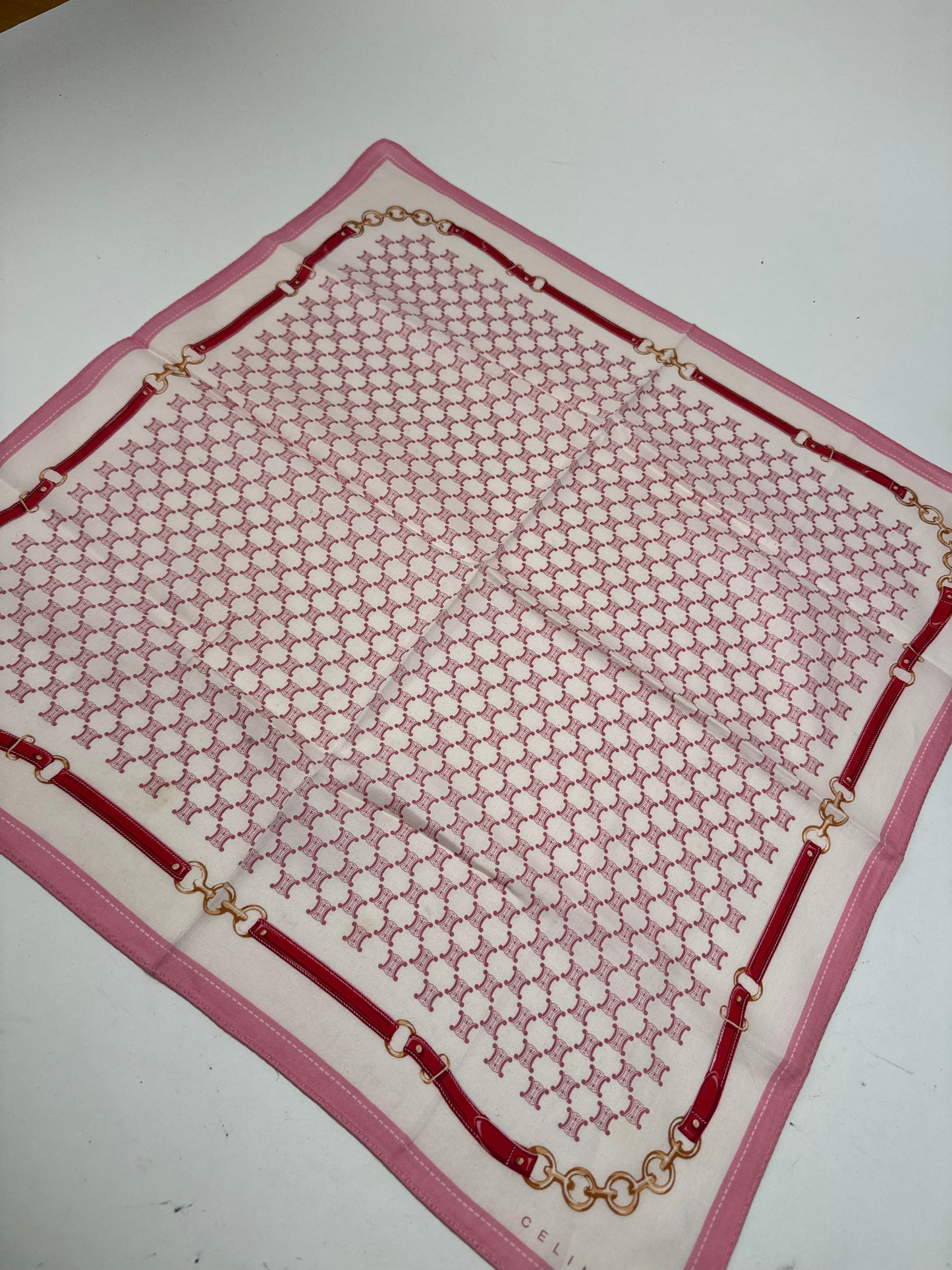 Foulard vintage Céline Triomphe Monogram blanc rose