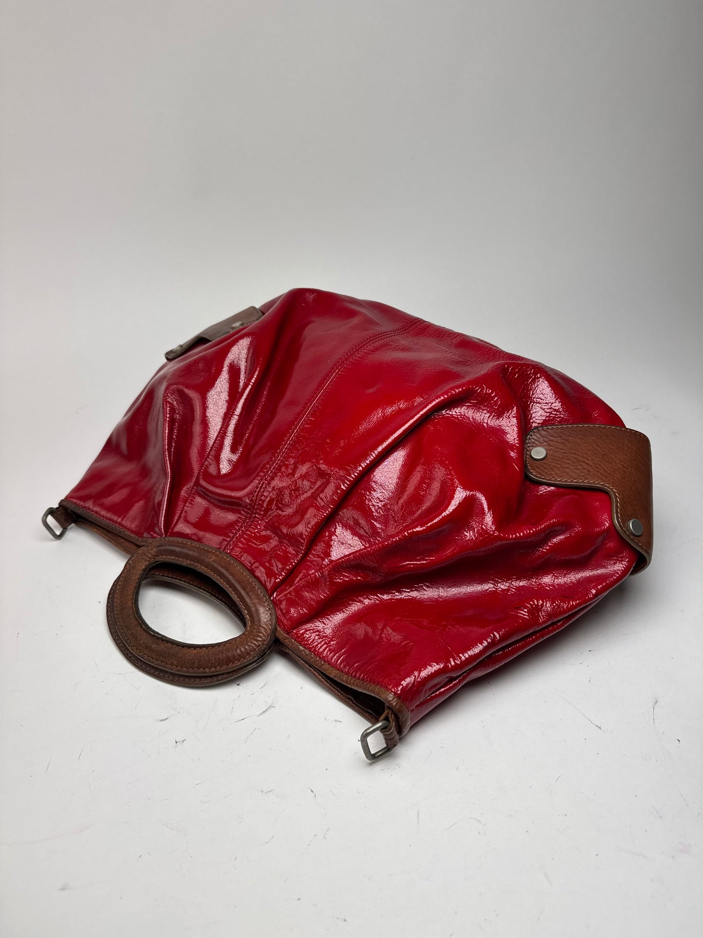 Sac vintage en cuir verni Marni rouge marron