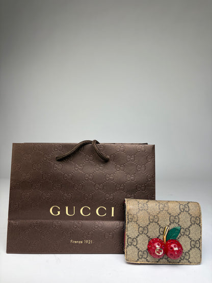 Vintage Gucci GG Supreme Canvas Bifold Wallet c. 2018 Beige Brown Red