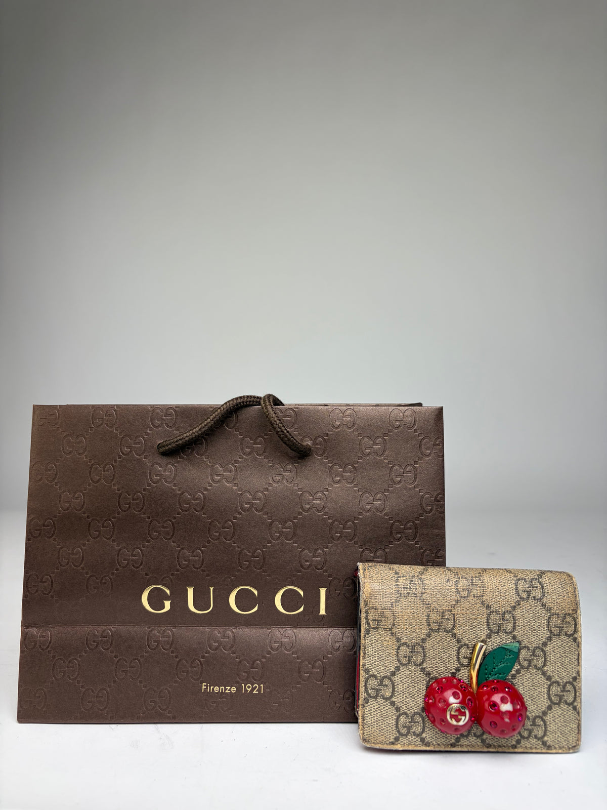 Vintage Gucci GG Supreme Canvas Bifold Wallet c. 2018 Beige Brown Red
