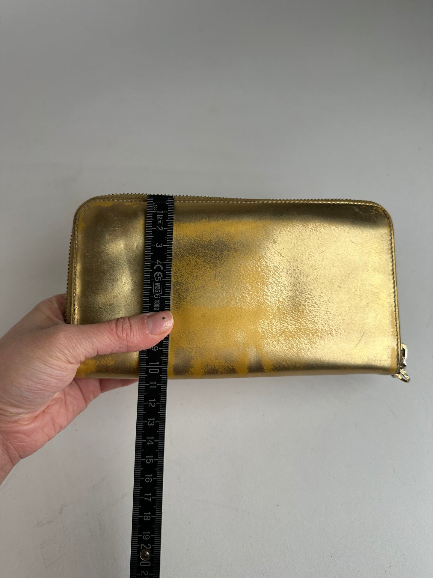 Vintage Loewe Madrid Leather Zippy Wallet Gold
