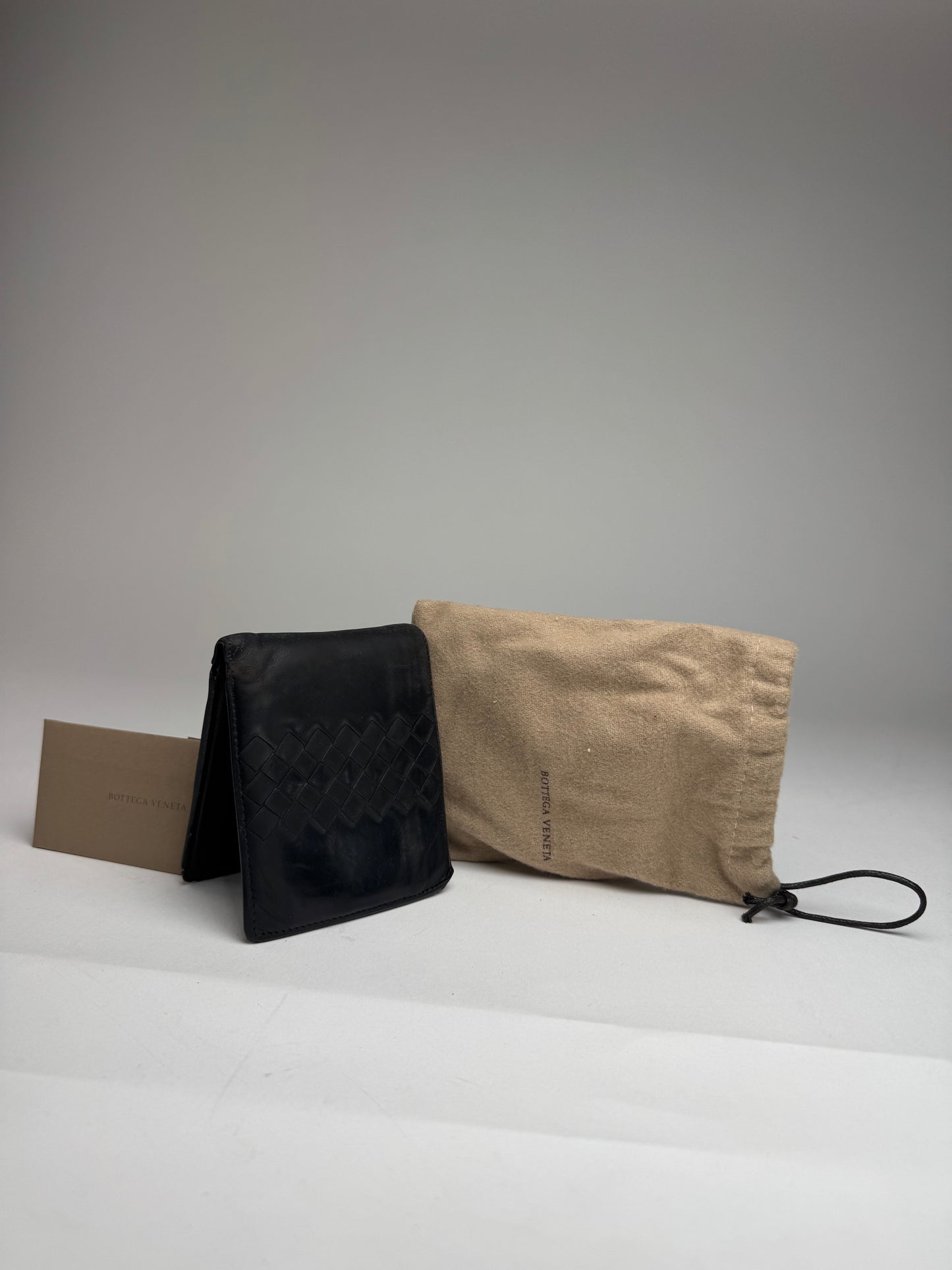 Porte-cartes pliable vintage Bottega Veneta en cuir noir