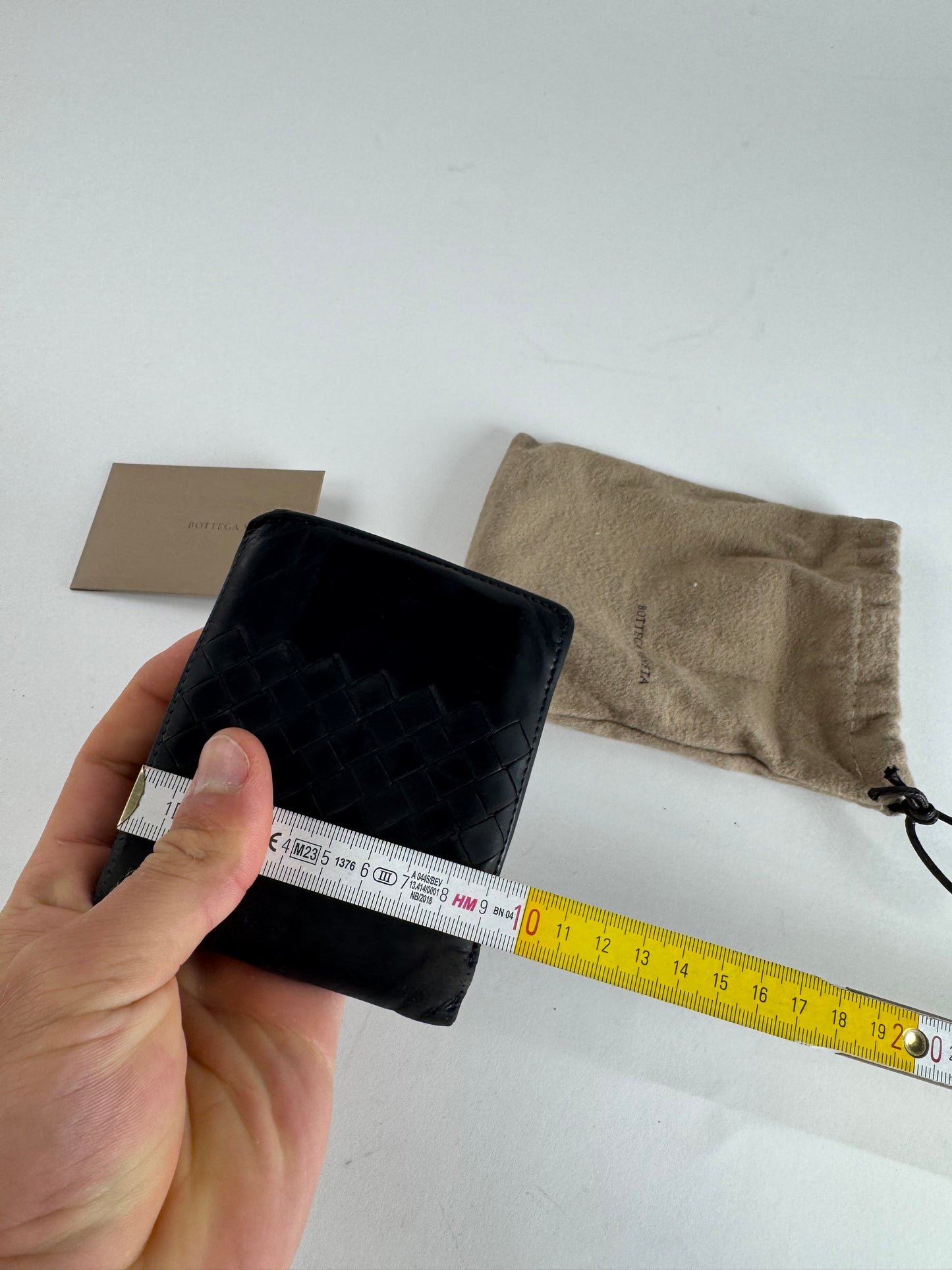 Porte-cartes pliable vintage Bottega Veneta en cuir noir