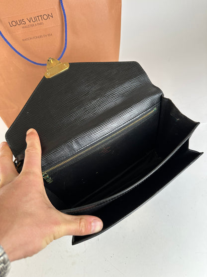 Vintage Louis Vuitton Clutch Epi Leather Black