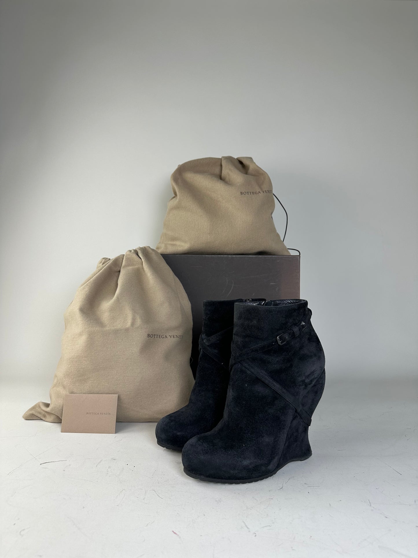 Vintage Bottega Veneta Suede Ankle Boots Black EU37