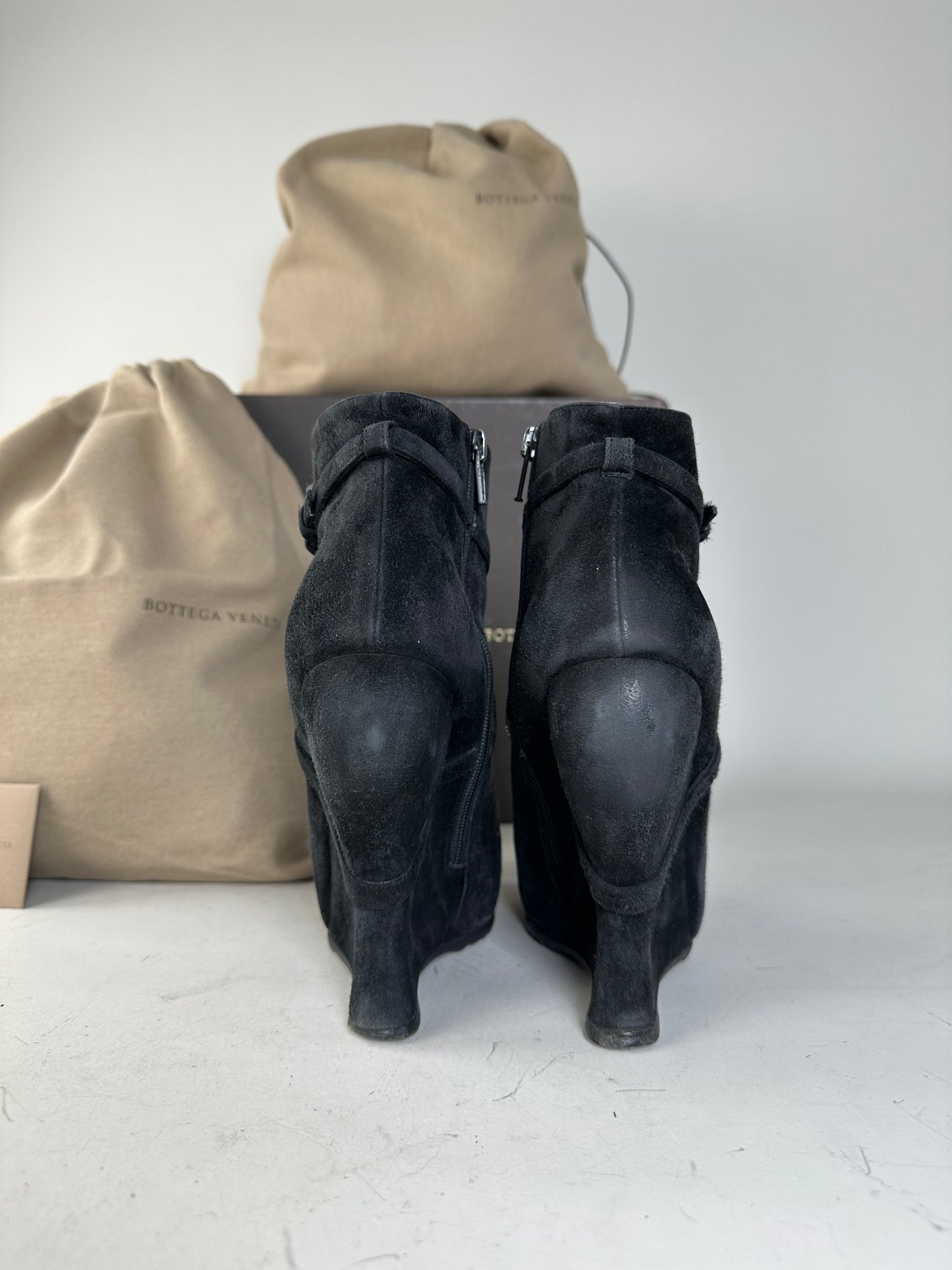 Vintage Bottega Veneta Suede Ankle Boots Black EU37