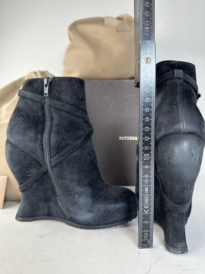 Vintage Bottega Veneta Suede Ankle Boots Black EU37