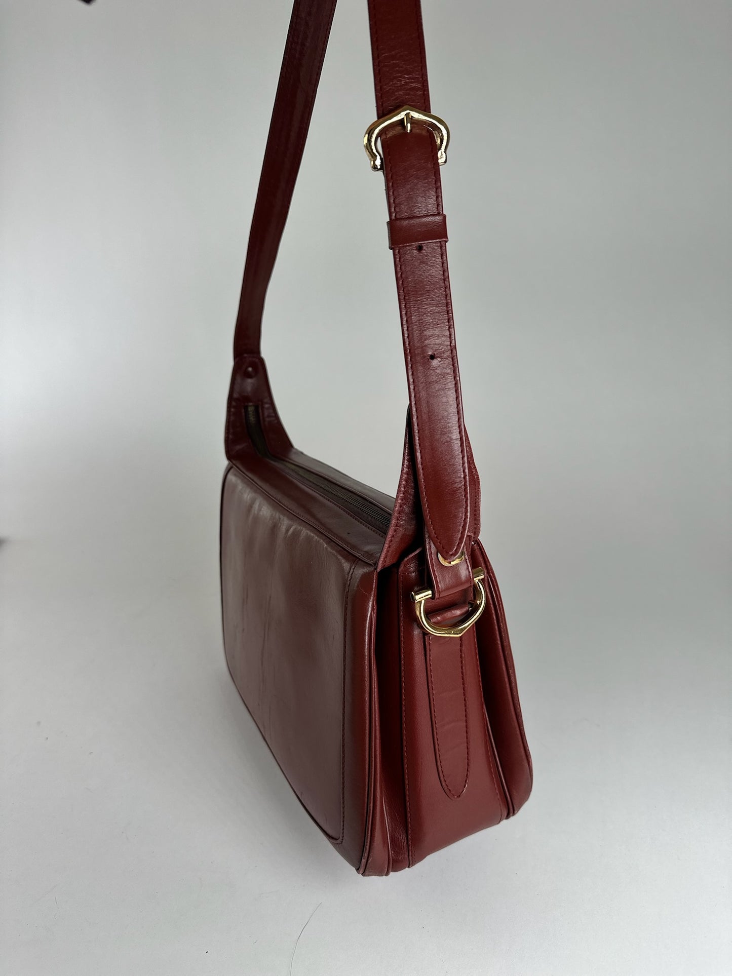 Vintage Cartier Leather Shoulder bag burgundy