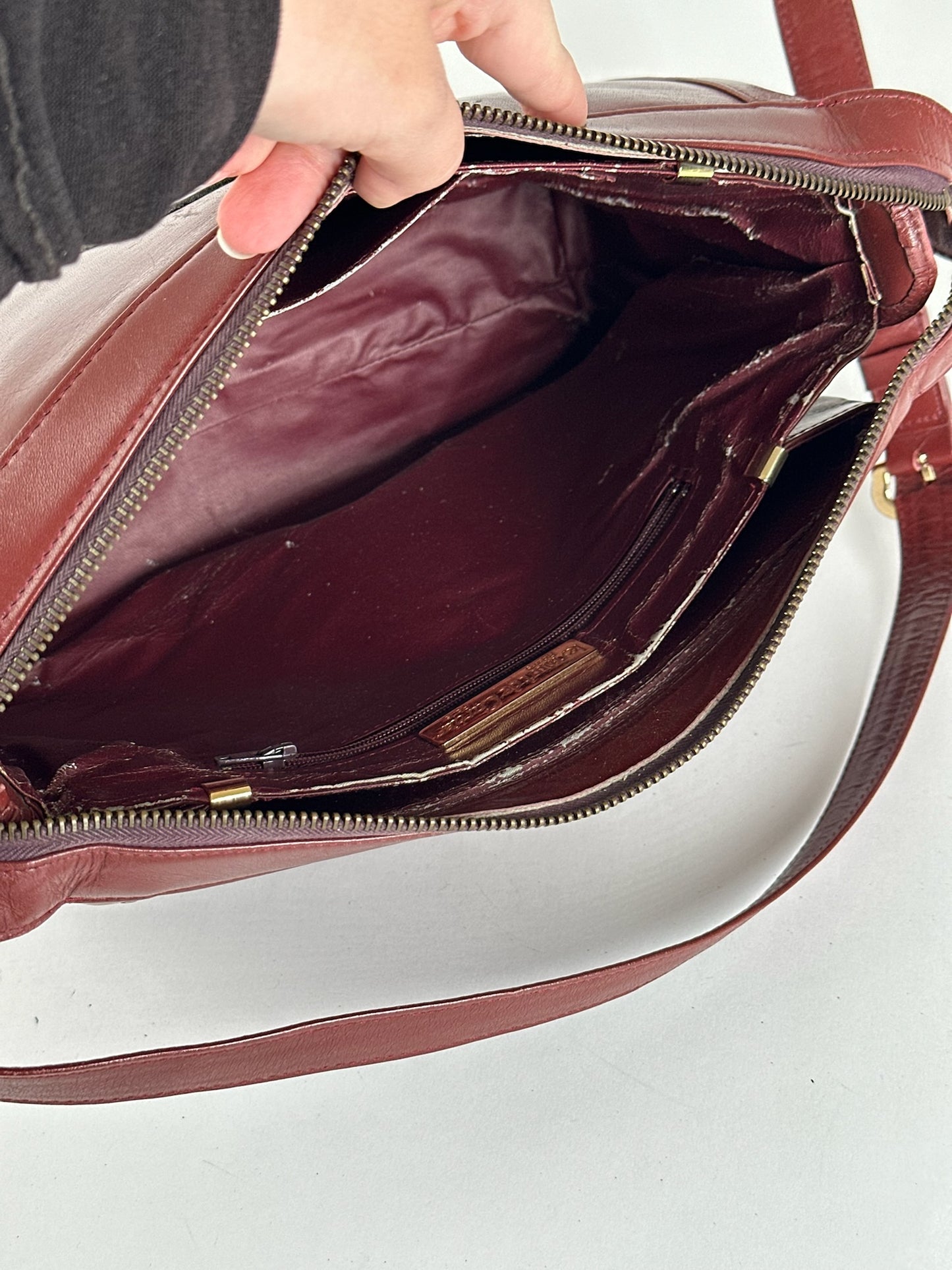 Vintage Cartier Leather Shoulder bag burgundy