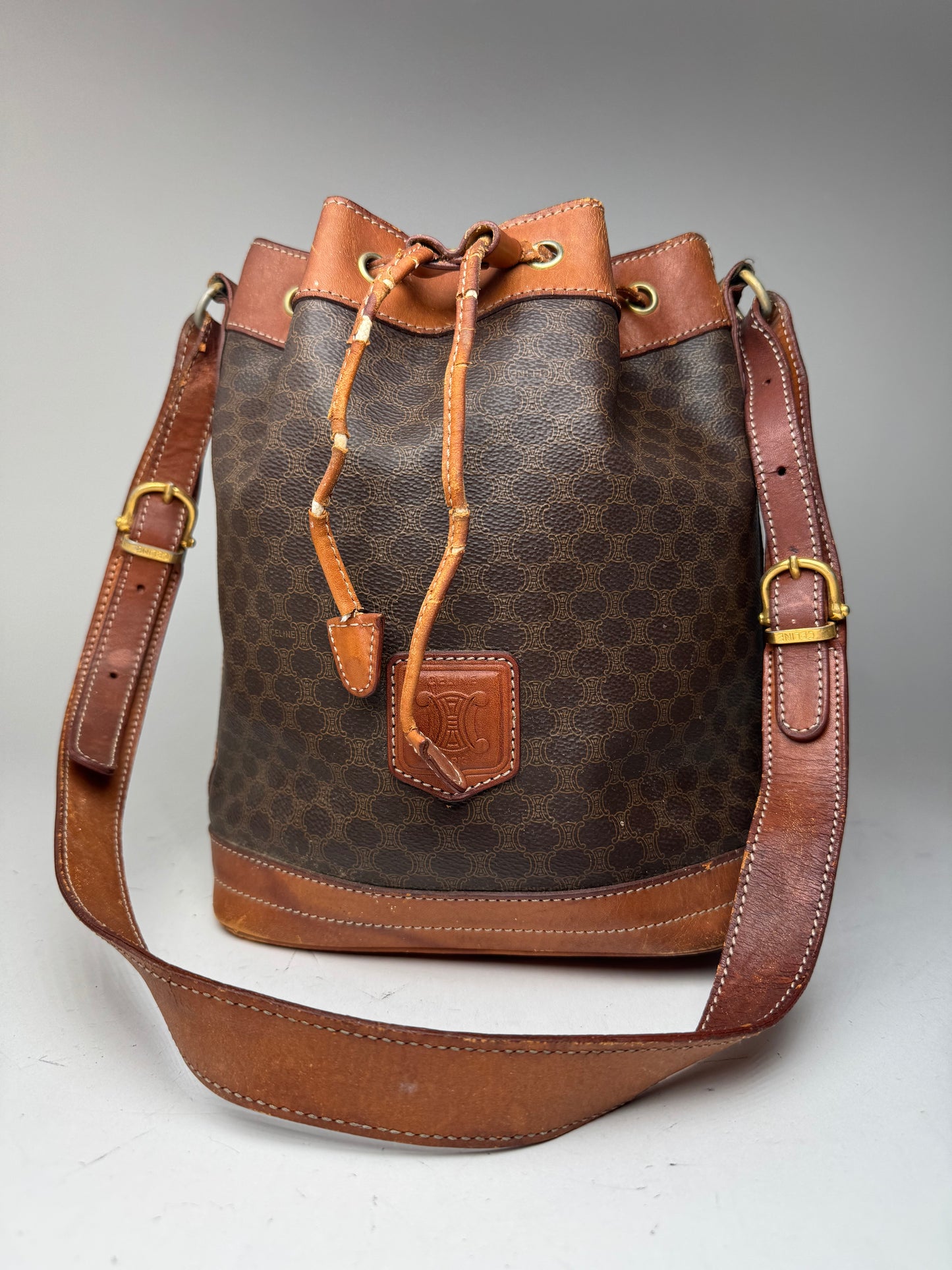 Sac Céline vintage en cuir monogrammé SAC Seau marron