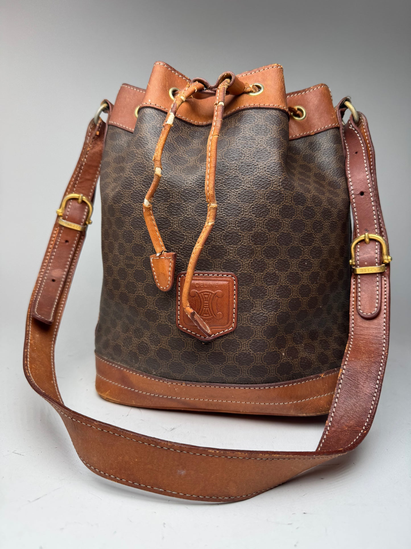 Sac Céline vintage en cuir monogrammé SAC Seau marron