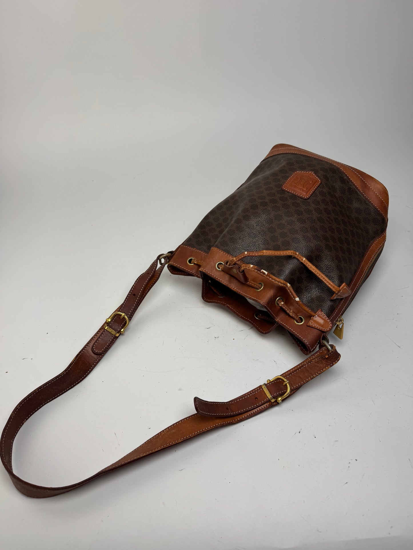 Sac Céline vintage en cuir monogrammé SAC Seau marron