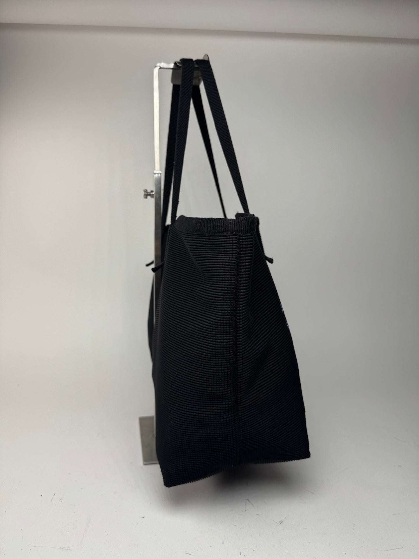 Sac fourre-tout vintage Issey Miyake noir