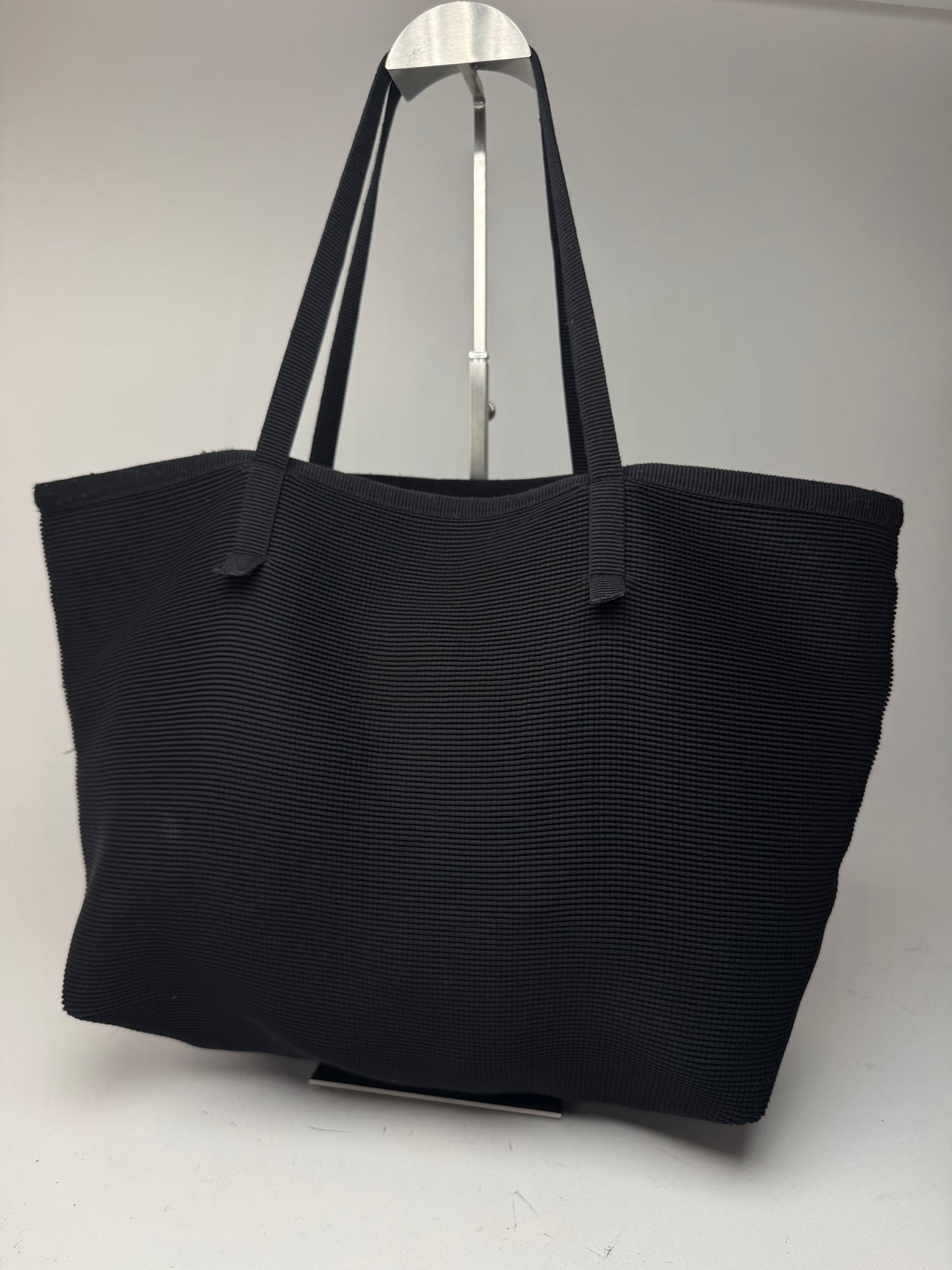 Sac fourre-tout vintage Issey Miyake noir