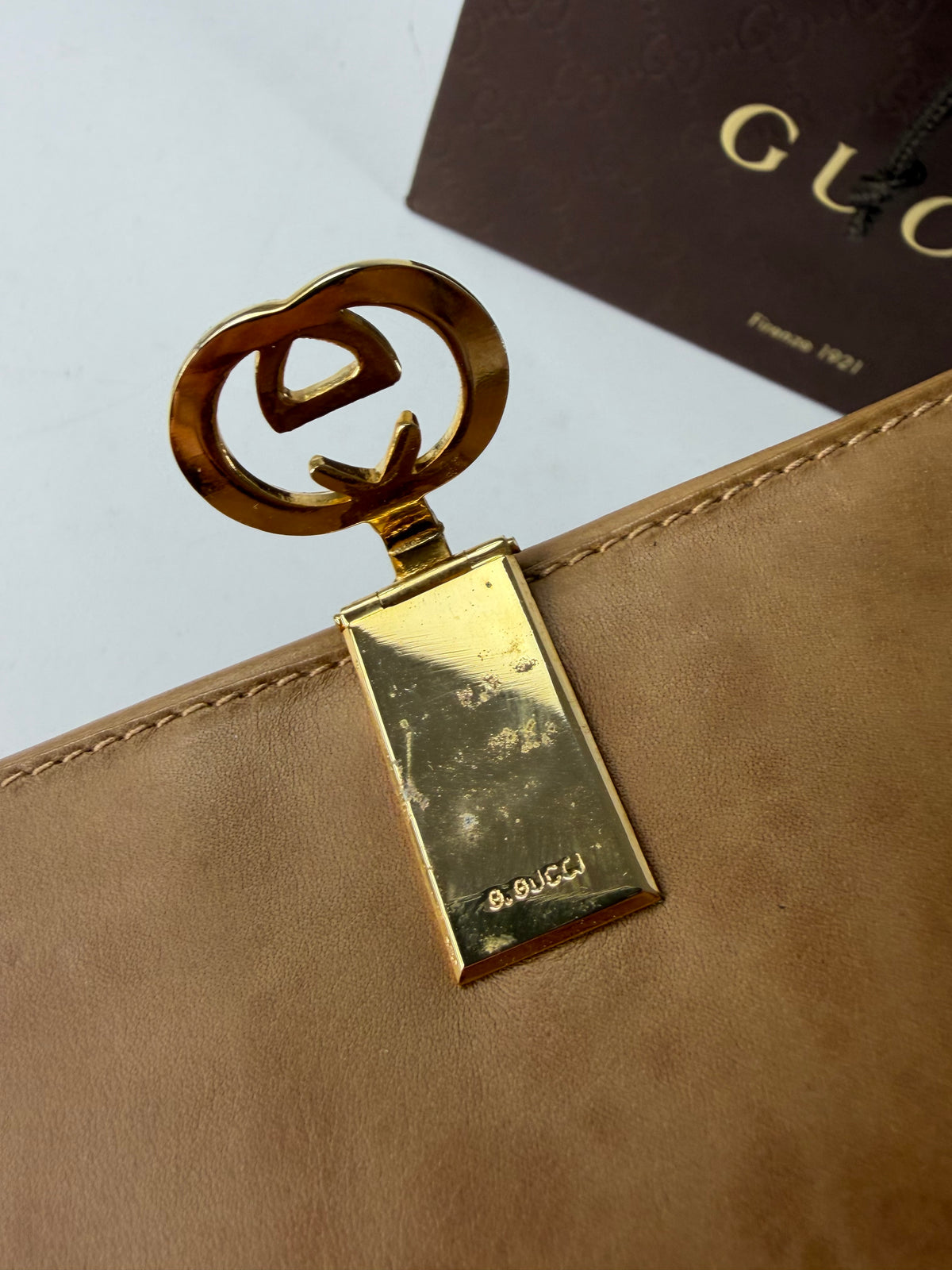 Vintage Gucci GG Supreme Bifold Wallet c. 2010 Beige Brown