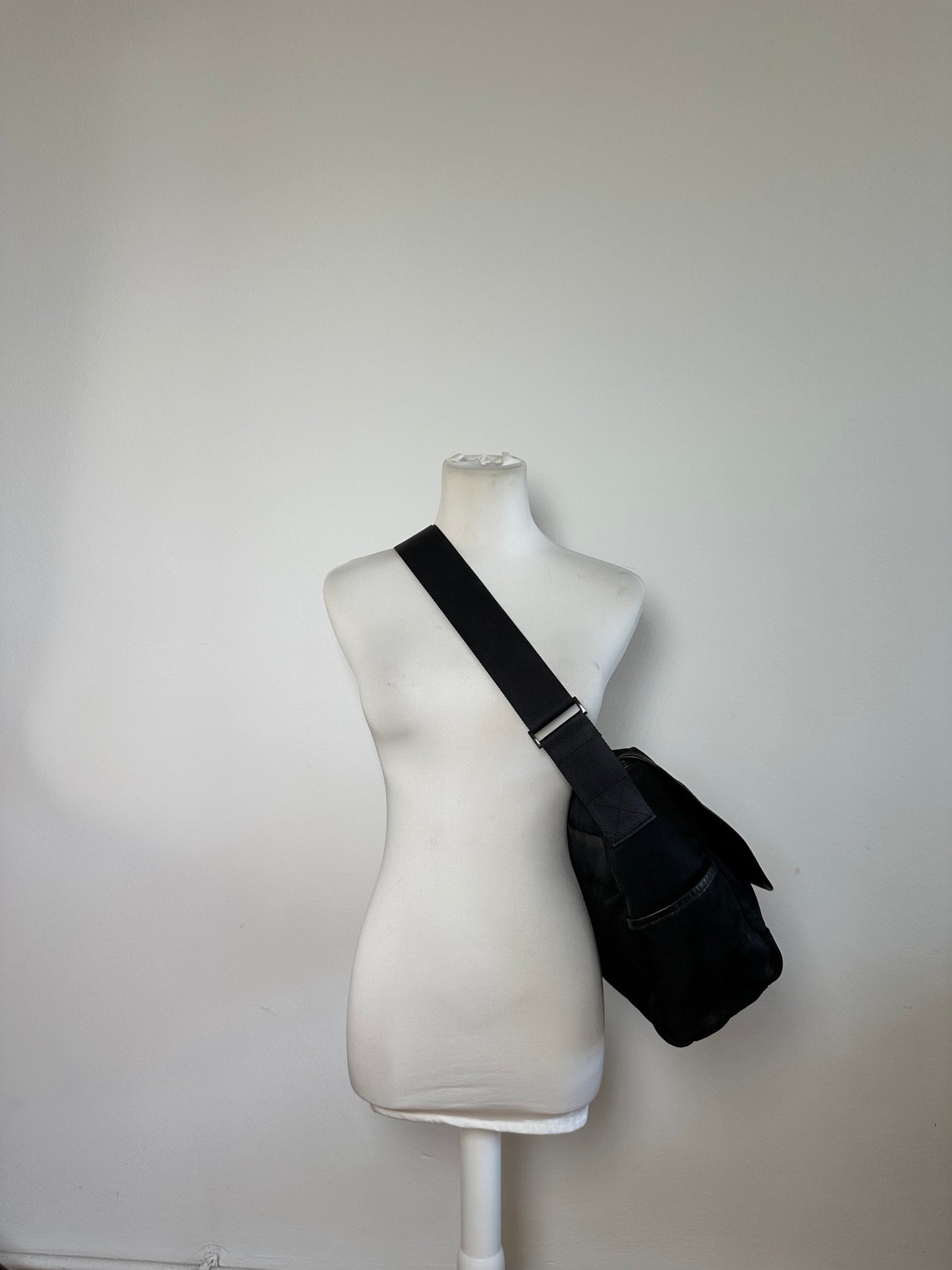 Vintage Burberry Nylon Shoulder Bag Black Silver