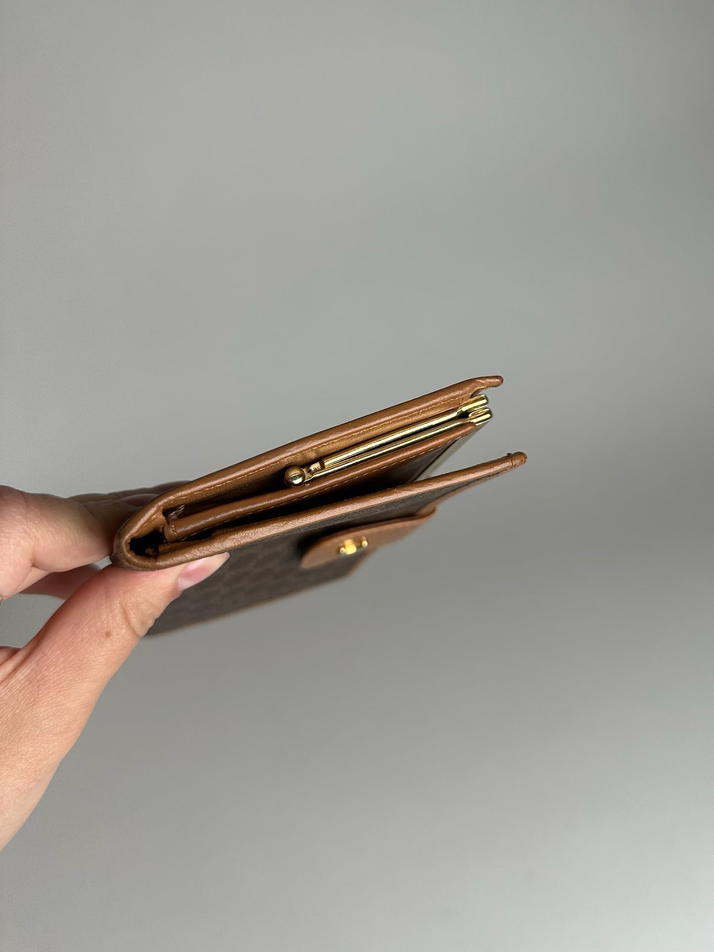 Portefeuille vintage en cuir monogramme Céline Paris marron