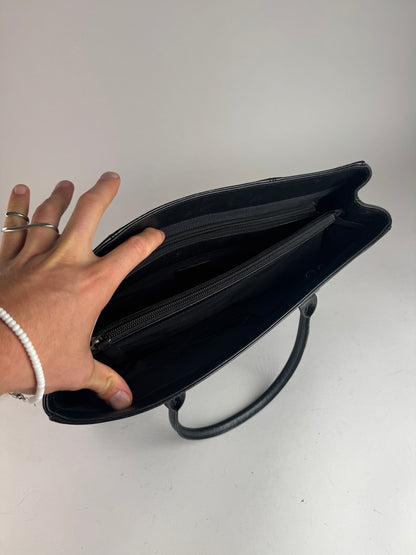 Sac vintage en cuir noir Issey Miyake