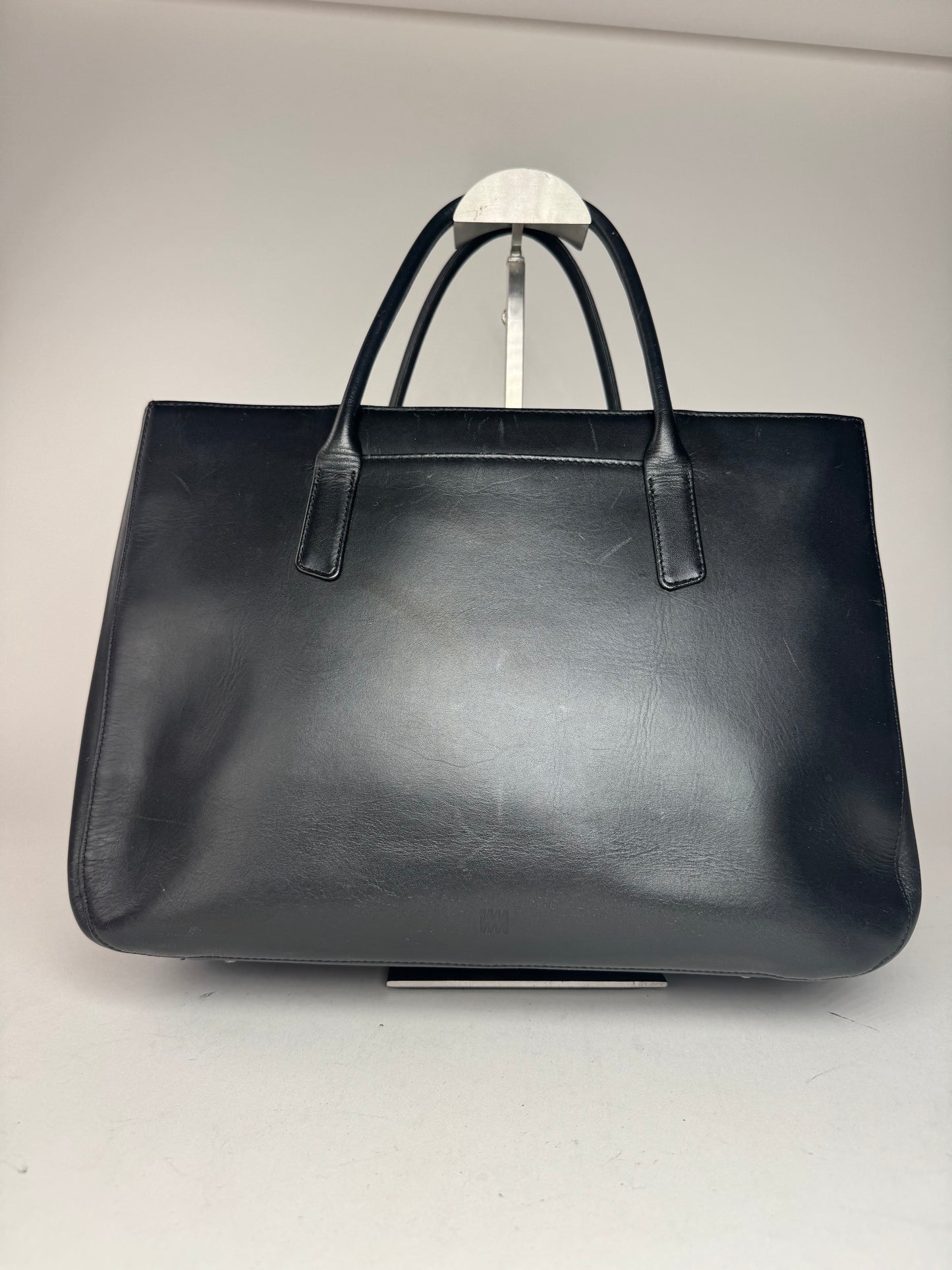 Sac vintage en cuir noir Issey Miyake