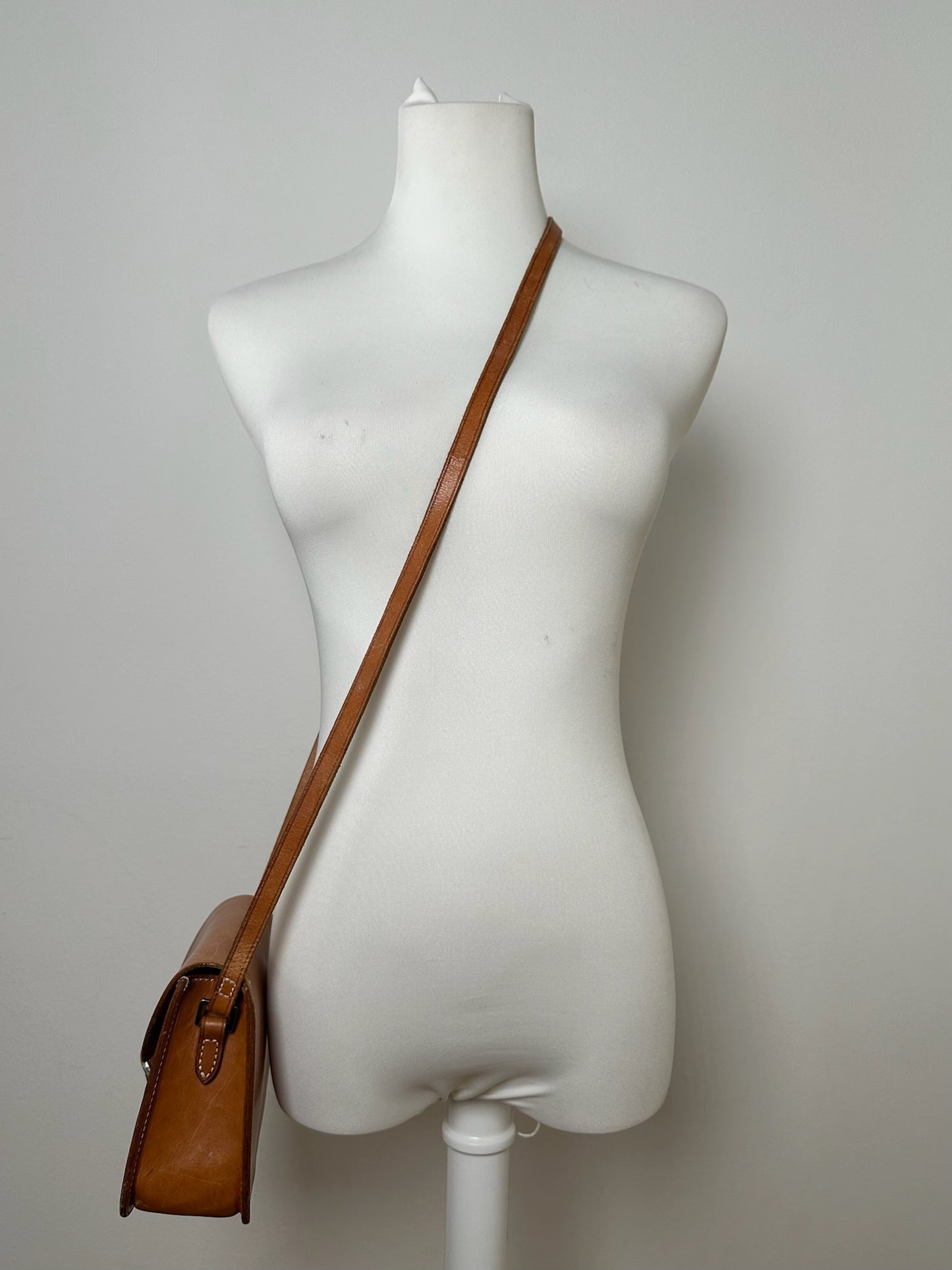 Vintage Courreges Kamel Leather bag
