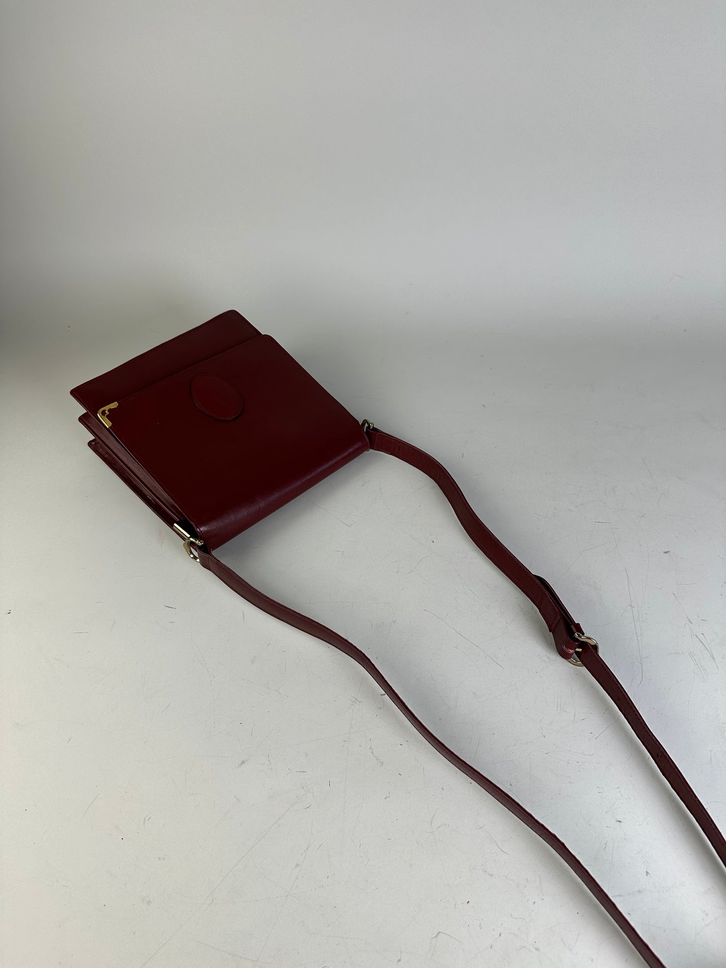 Vintage 19,5x21x8 Burgundy Smooth Leather Shoulder Bag Gold Hardware
