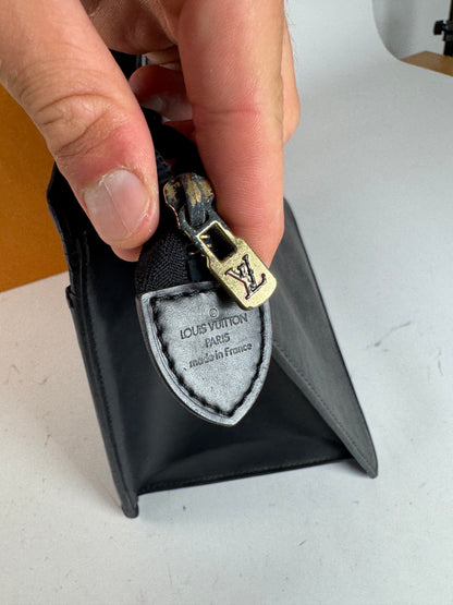 Sac à main vintage Louis Vuitton en cuir EPI noir