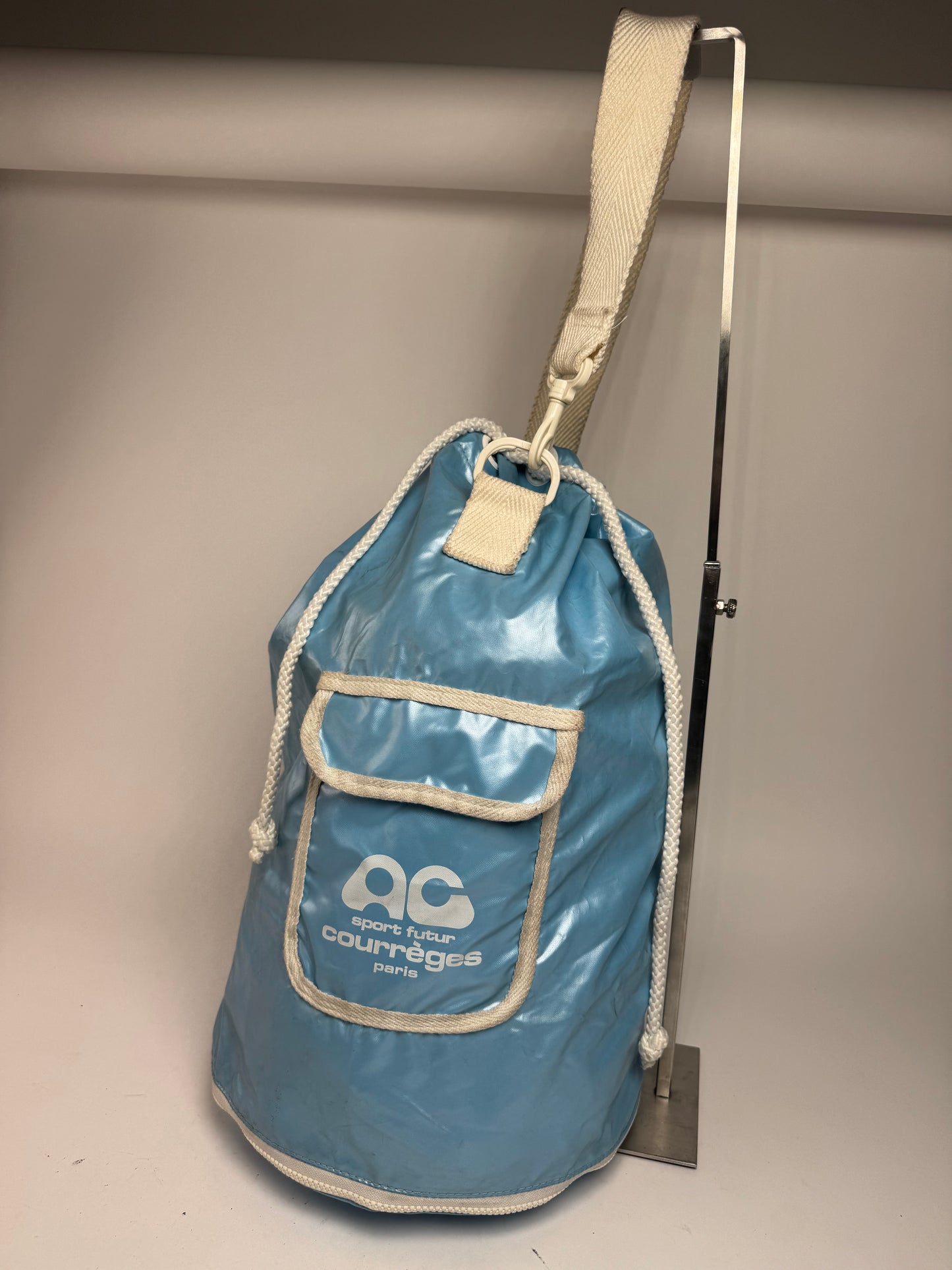 Sac seau vintage Courreges Paris Ice Blue