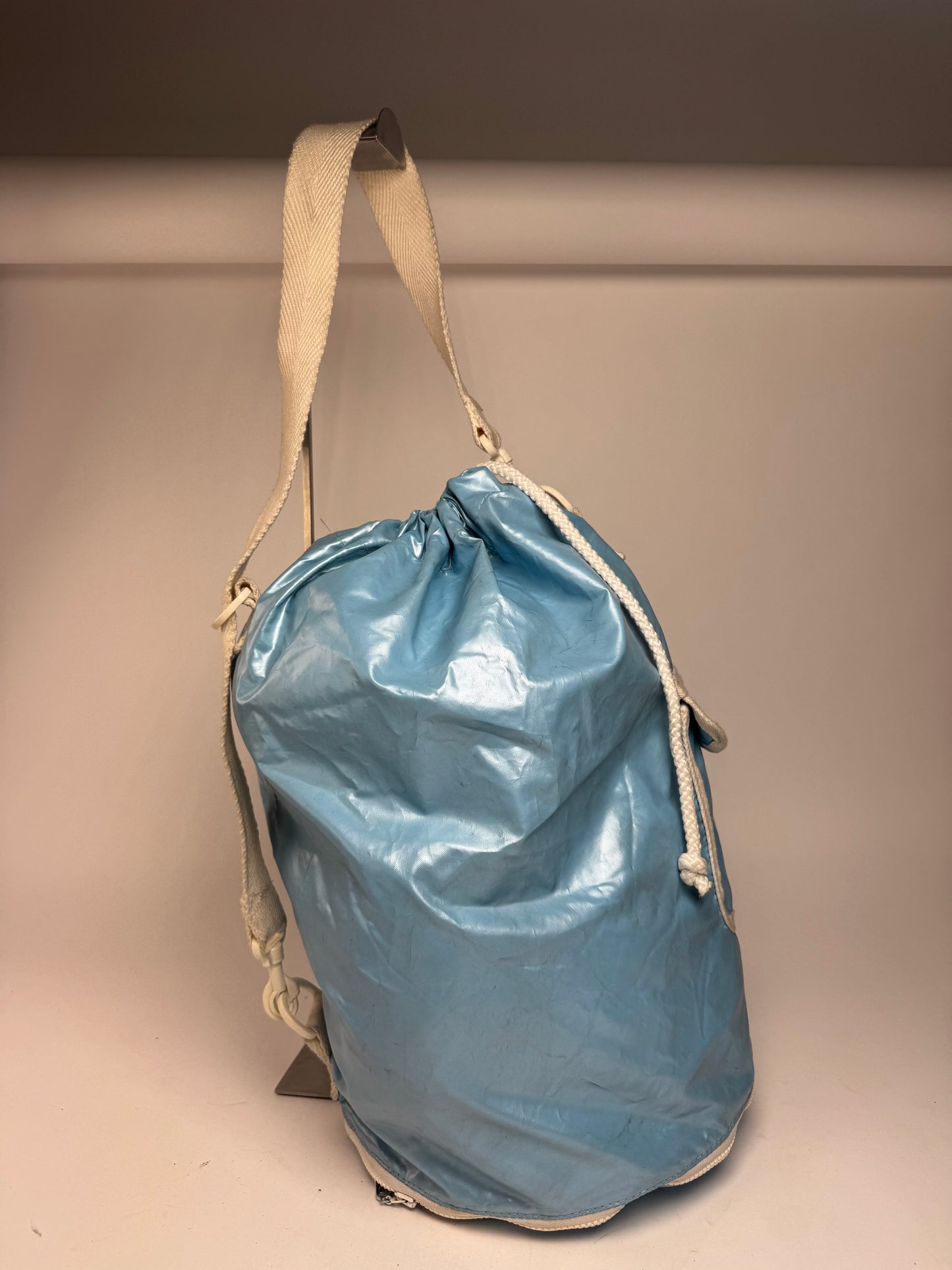 Sac seau vintage Courreges Paris Ice Blue