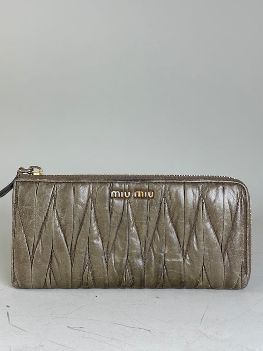 Vintage Miu Miu Leather Zip Wallet Olive Green Gold