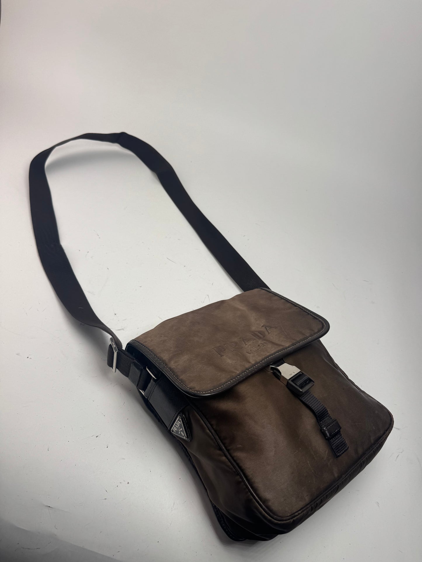 Sac Prada vintage en polyester kaki marron