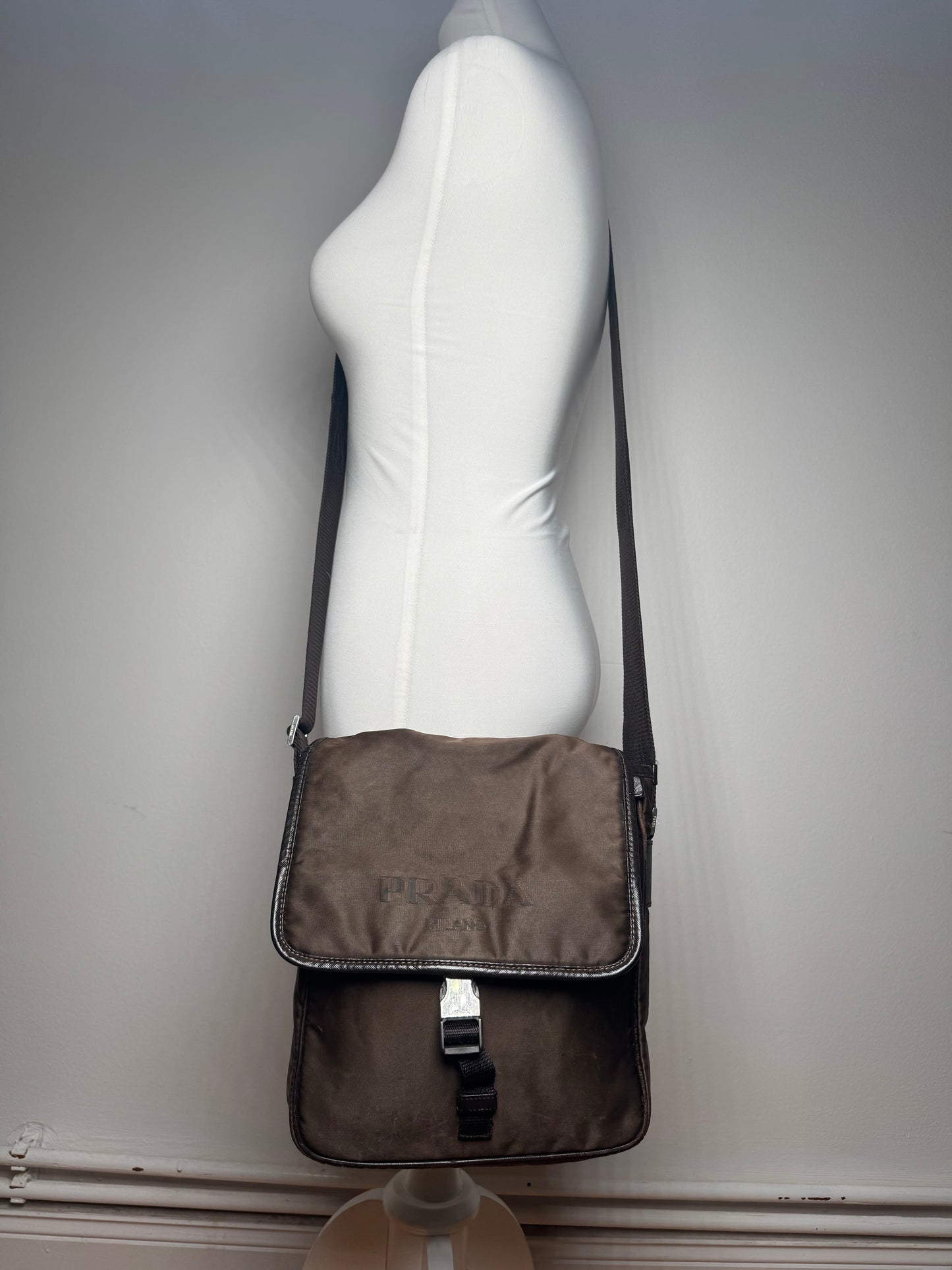 Sac Prada vintage en polyester kaki marron