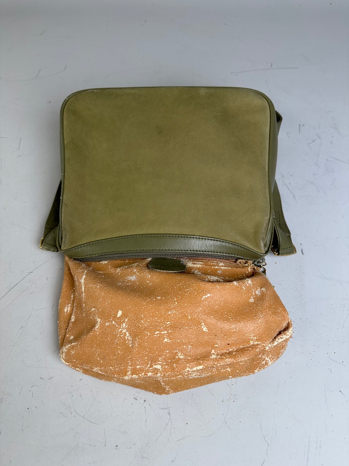 Vintage Gucci Suede Crossbody Bag Olive Green Gold