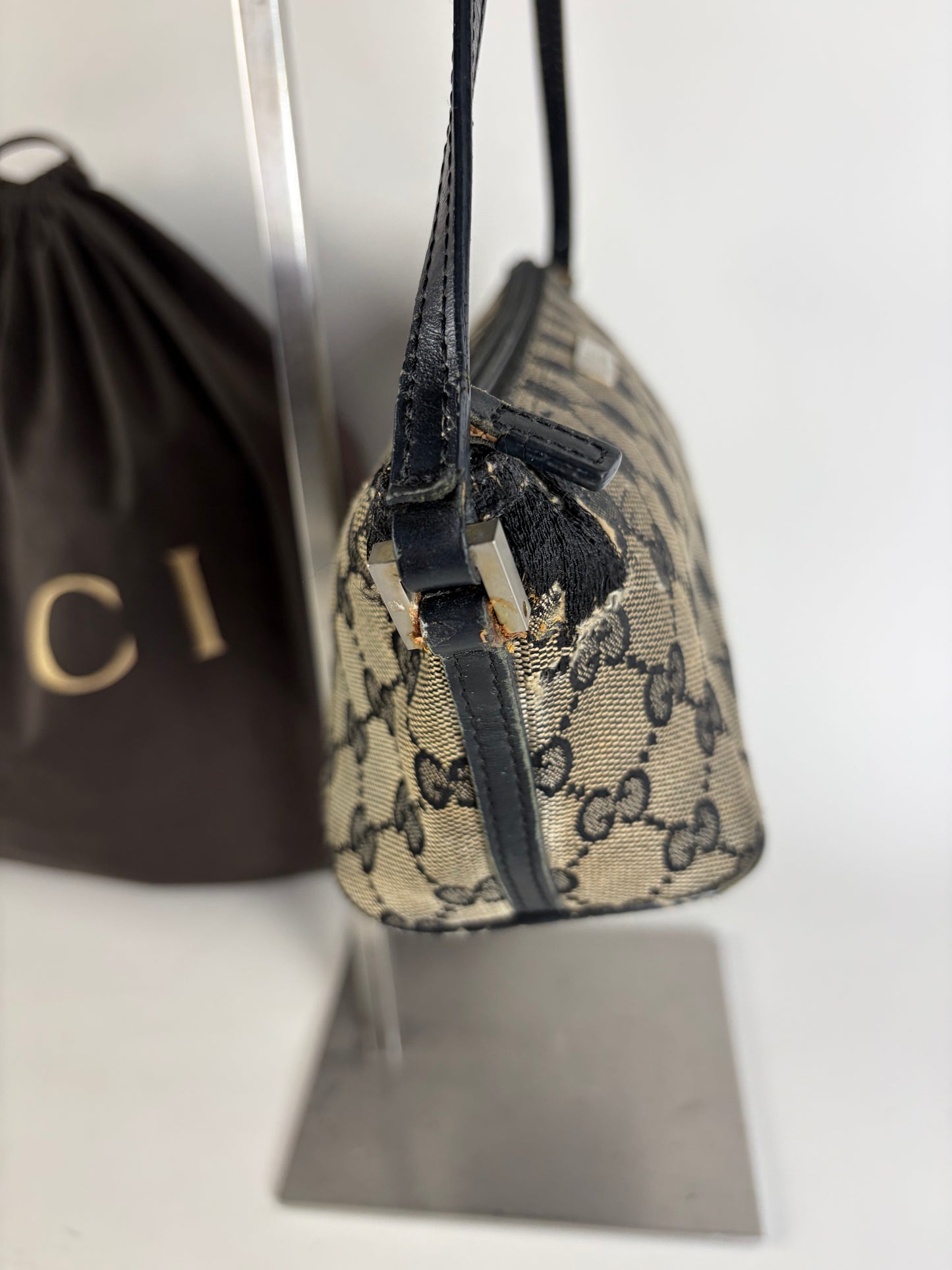 Vintage Gucci GG Supreme Canvas Shoulder Bag Beige Black