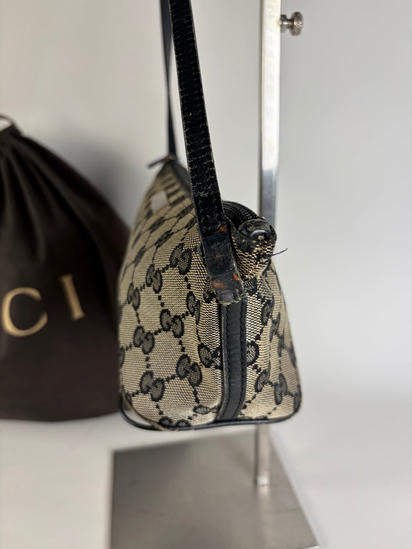 Vintage Gucci GG Supreme Canvas Shoulder Bag Beige Black