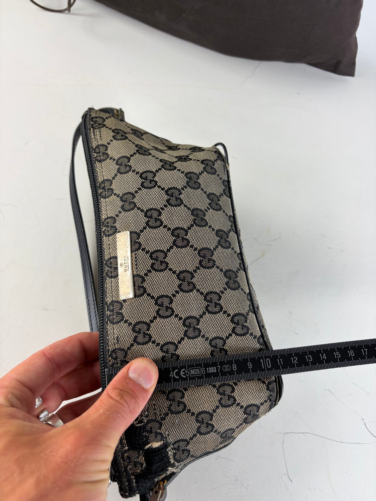 Vintage Gucci GG Supreme Canvas Shoulder Bag Beige Black