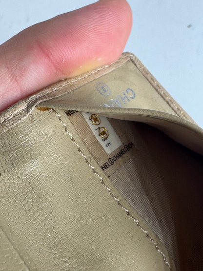 Vintage Chanel Leather Key Holder Beige black