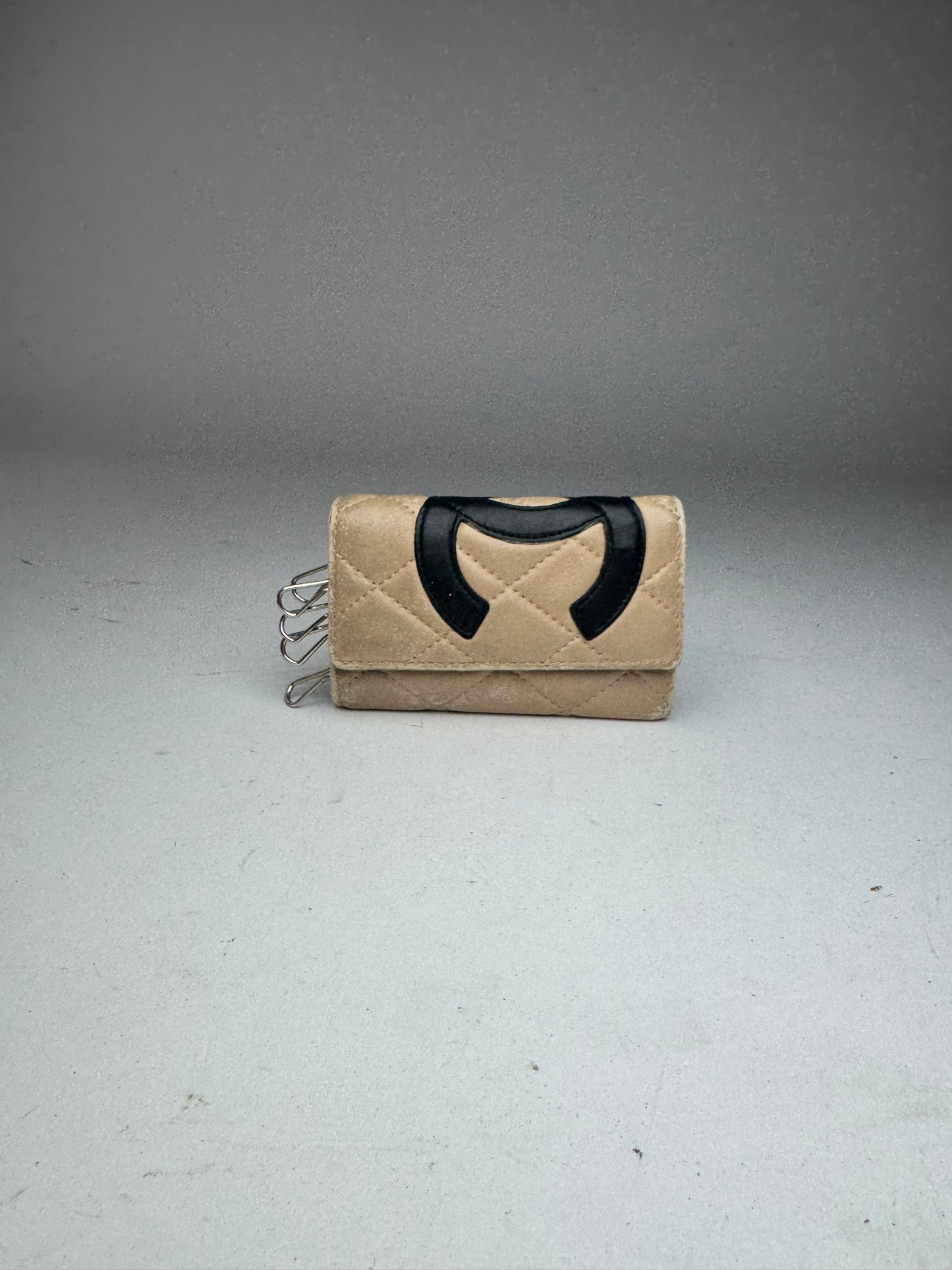 Vintage Chanel Leather Key Holder Beige black