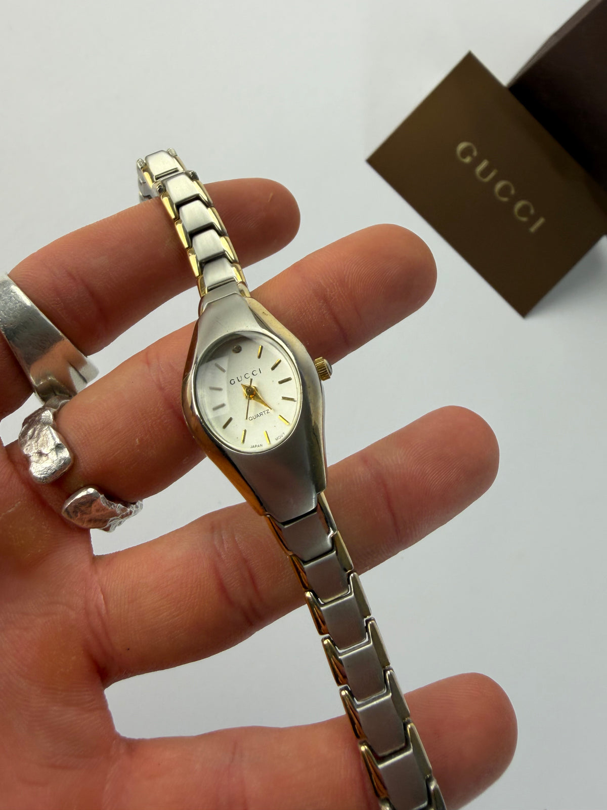 Vintage Gucci Stainless Steel Ladies Quartz Watch Late 1990s Silver Gold