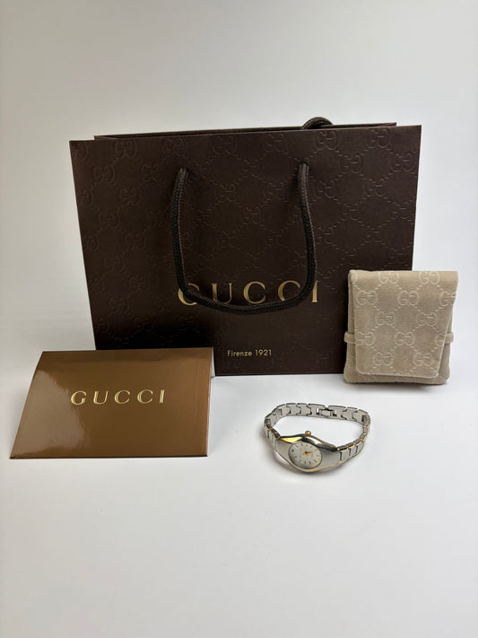Vintage Gucci Stainless Steel Ladies Quartz Watch Late 1990s Silver Gold