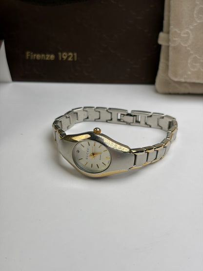 Vintage Gucci Stainless Steel Ladies Quartz Watch Late 1990s Silver Gold