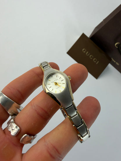 Vintage Gucci Stainless Steel Ladies Quartz Watch Late 1990s Silver Gold