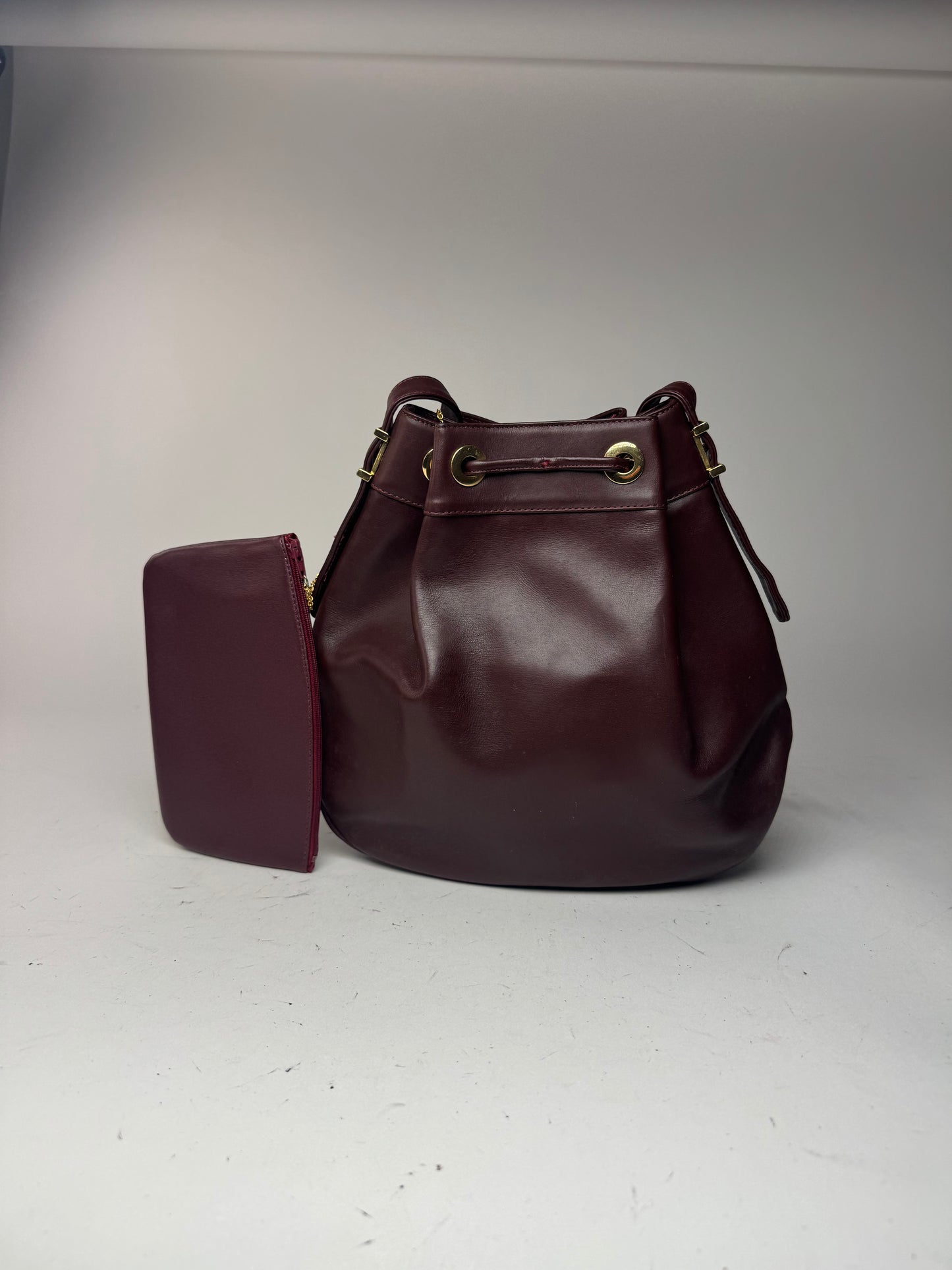 Sac seau vintage en cuir Givenchy violet