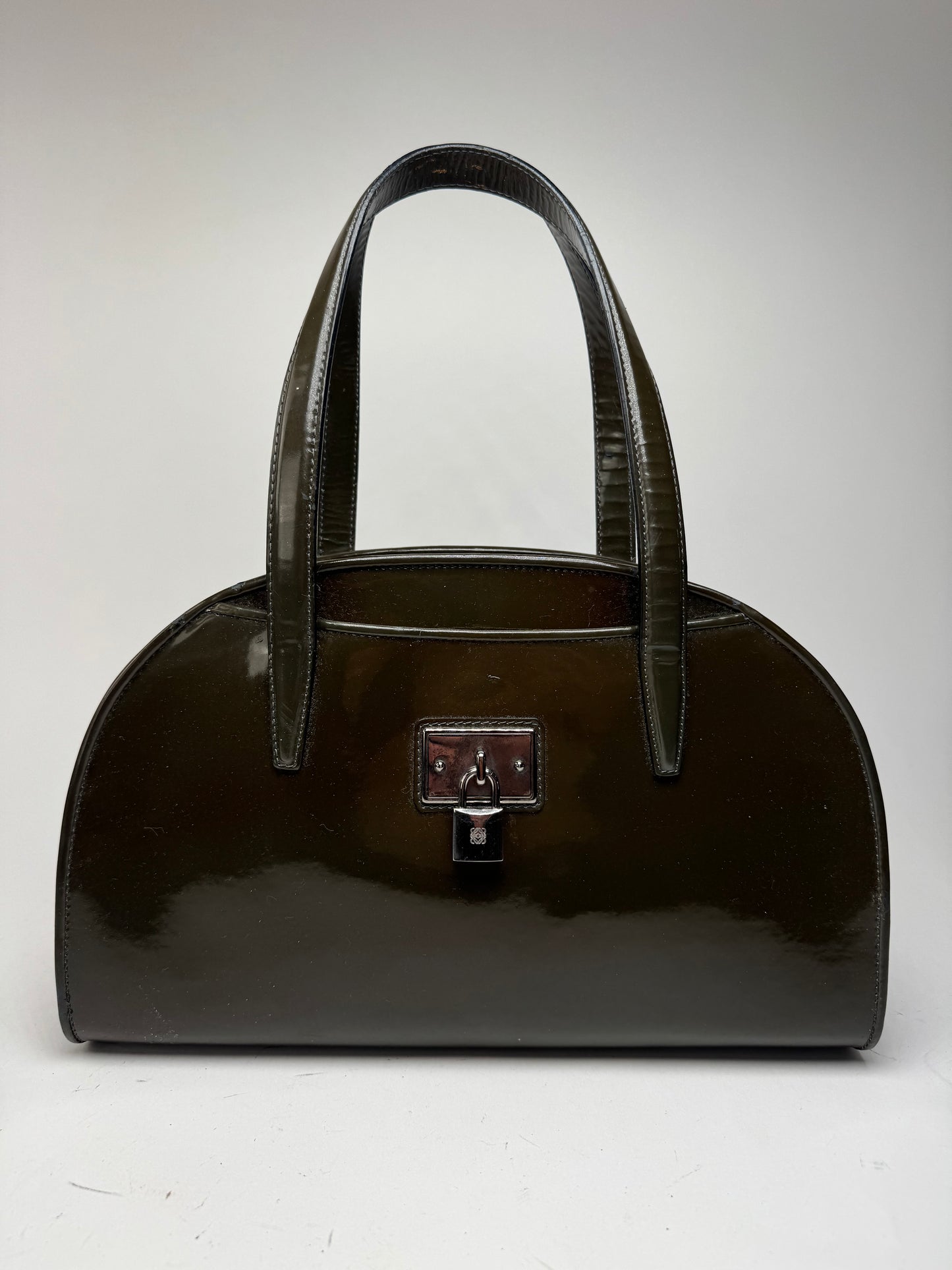 Sac vintage Loewe en cuir verni vert