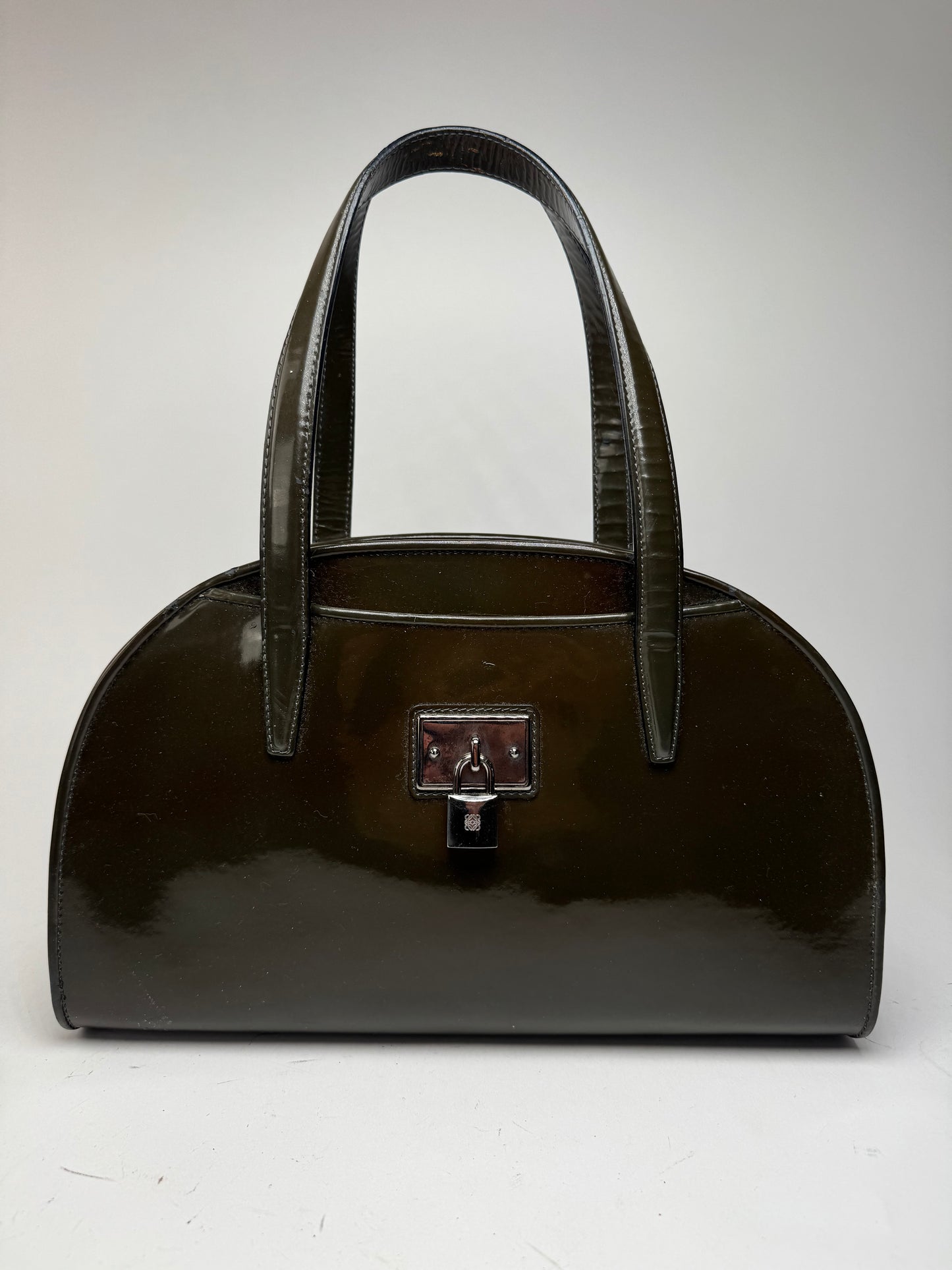 Sac vintage Loewe en cuir verni vert