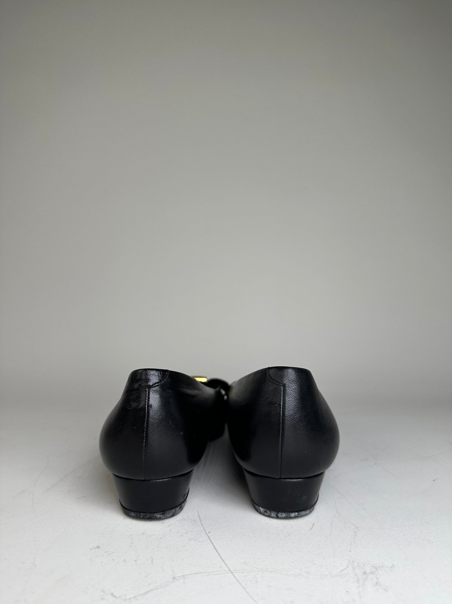 Vintage Chloe Leather Suede Buckle Flats Black Gold EU35.5